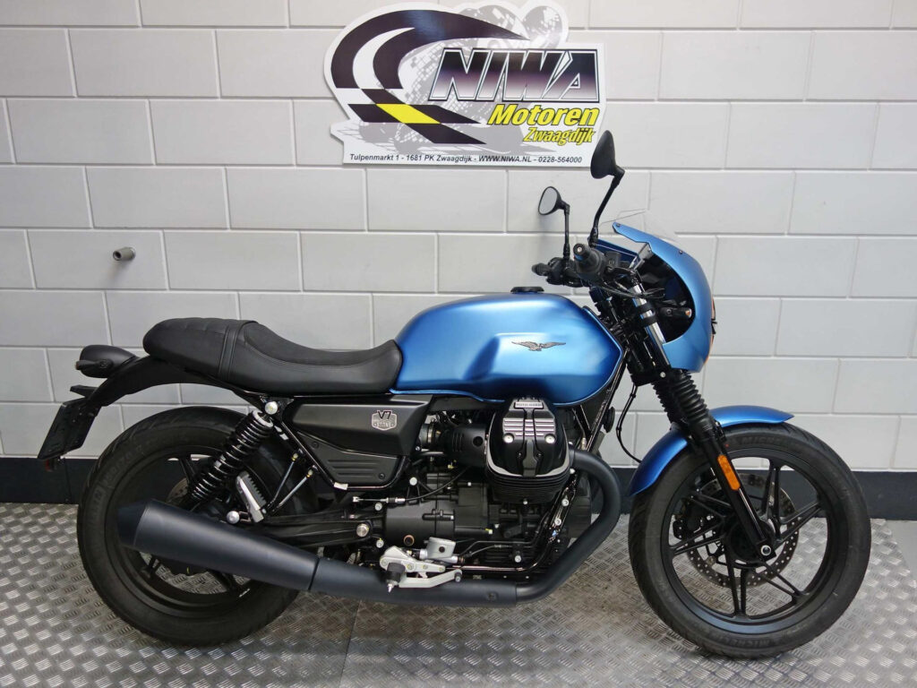 Nieuwe Moto Guzzi V7 sport met 853cc motor uit 2025 bij NIWA Motoren