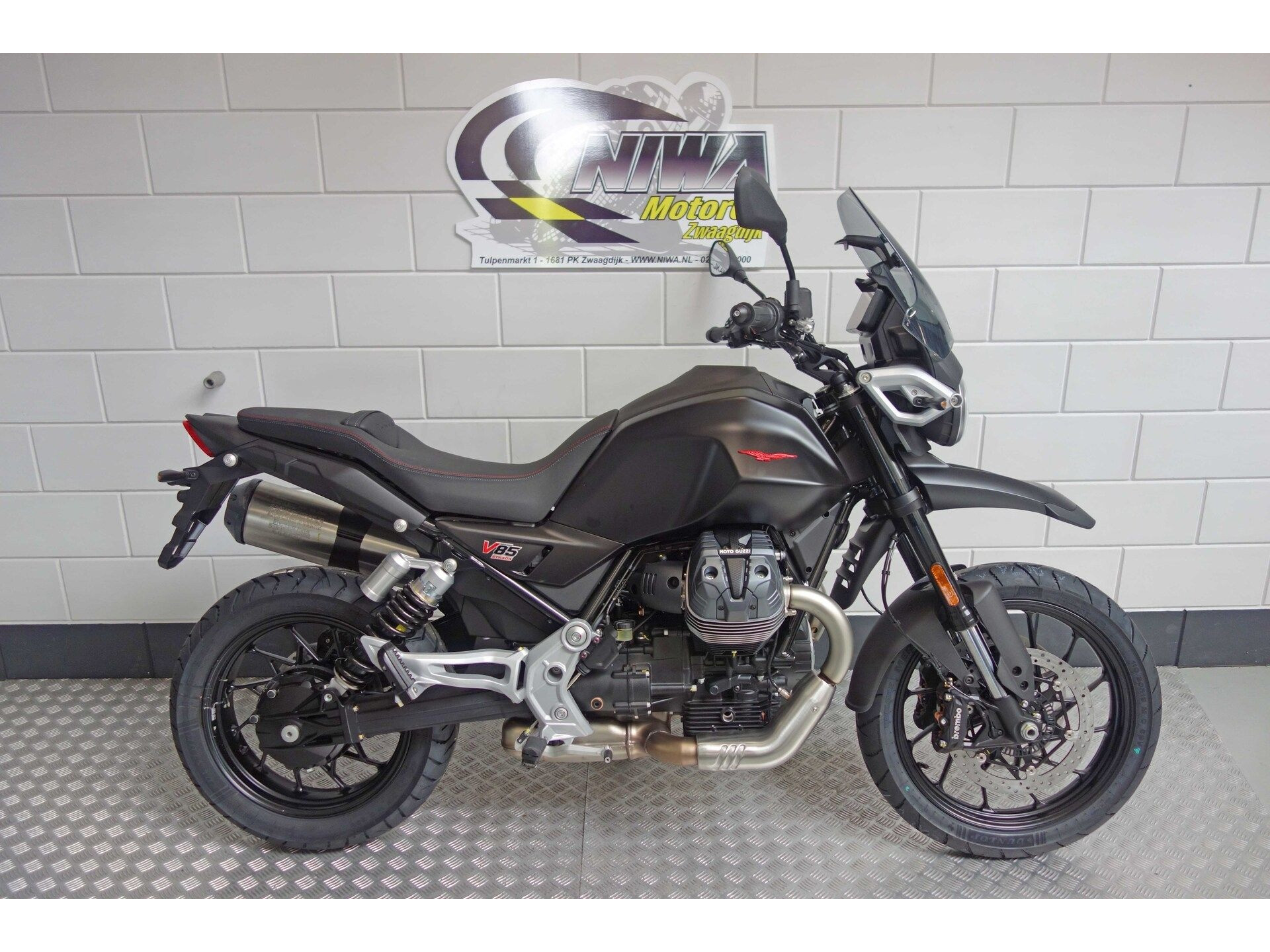 56632854-1 Gebruikte Moto Guzzi V85 tour met 853cc motor uit 2024 bij NIWA Motoren