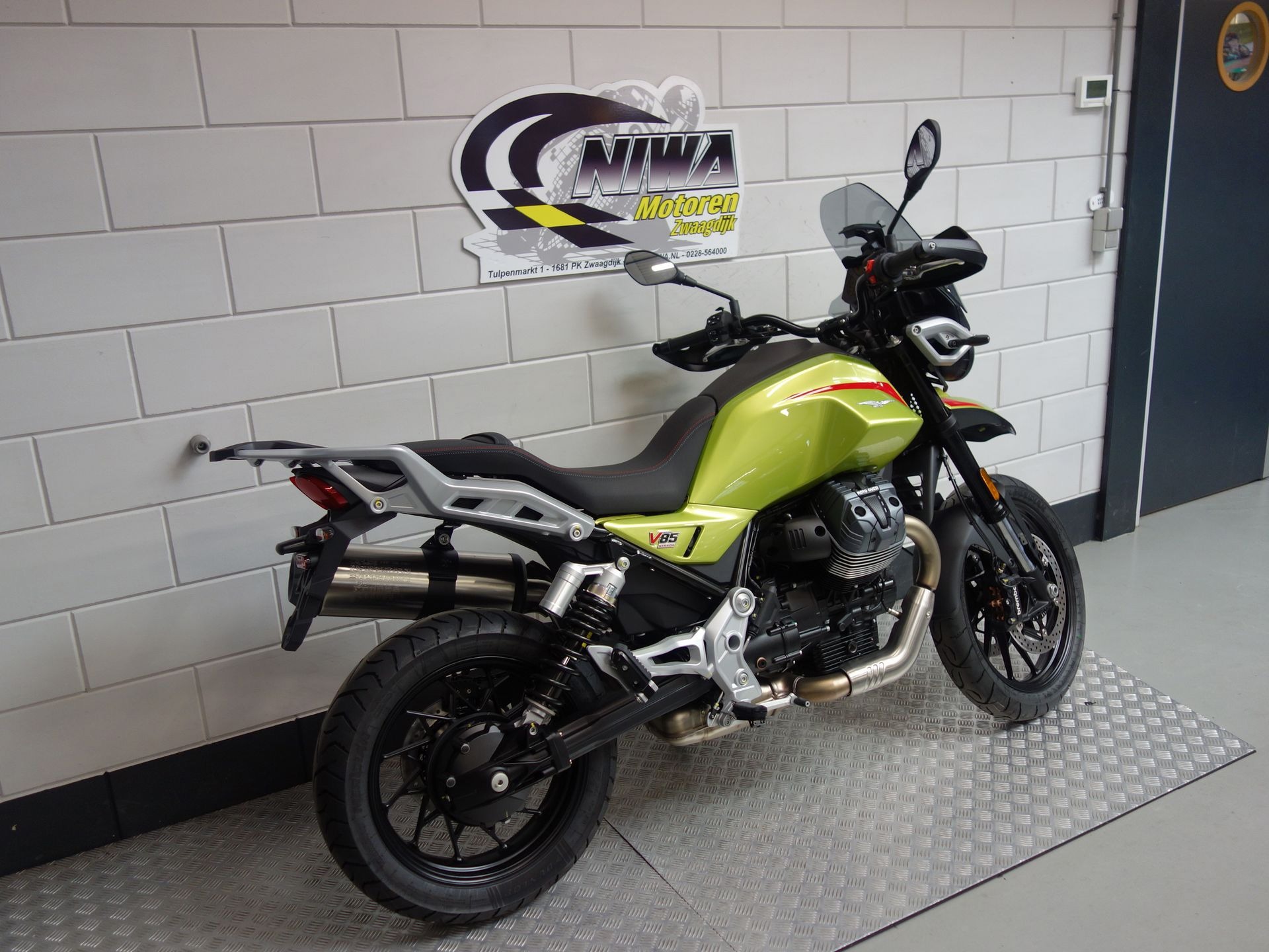 56632862-2 Nieuwe Moto Guzzi V85 tour met 853cc motor uit 2026 bij NIWA Motoren