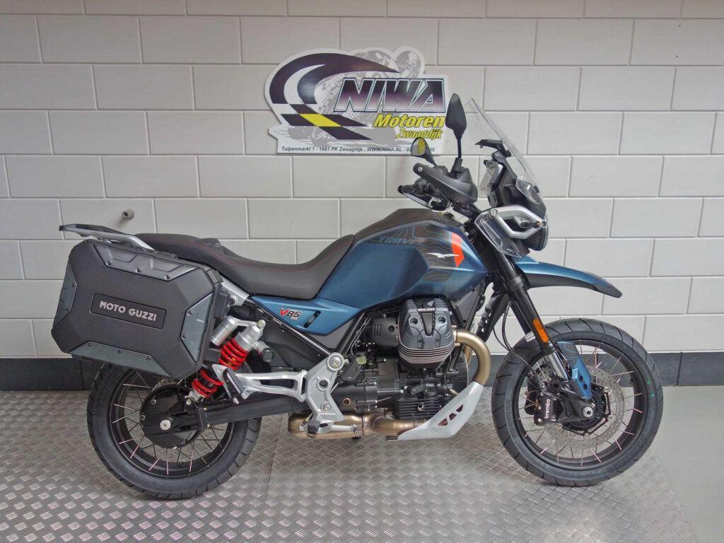 Nieuwe Moto Guzzi V85 tour met 853cc motor uit 2026 bij NIWA Motoren
