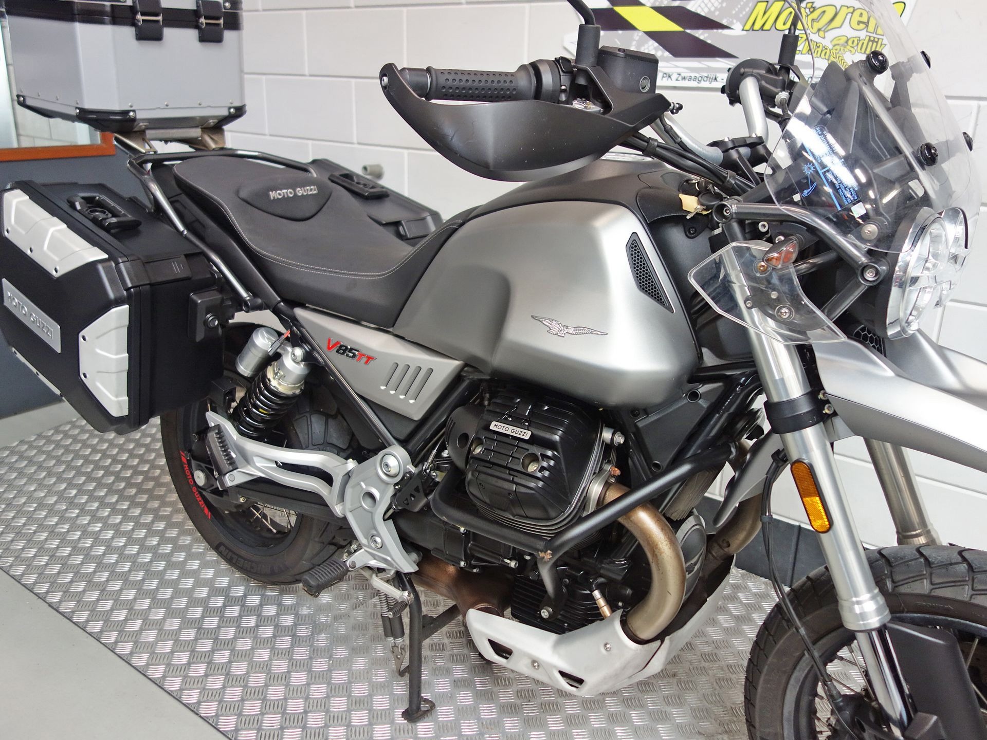 56632875-6 Gebruikte Moto Guzzi V85 all-road met 853cc motor uit 2020 bij NIWA Motoren