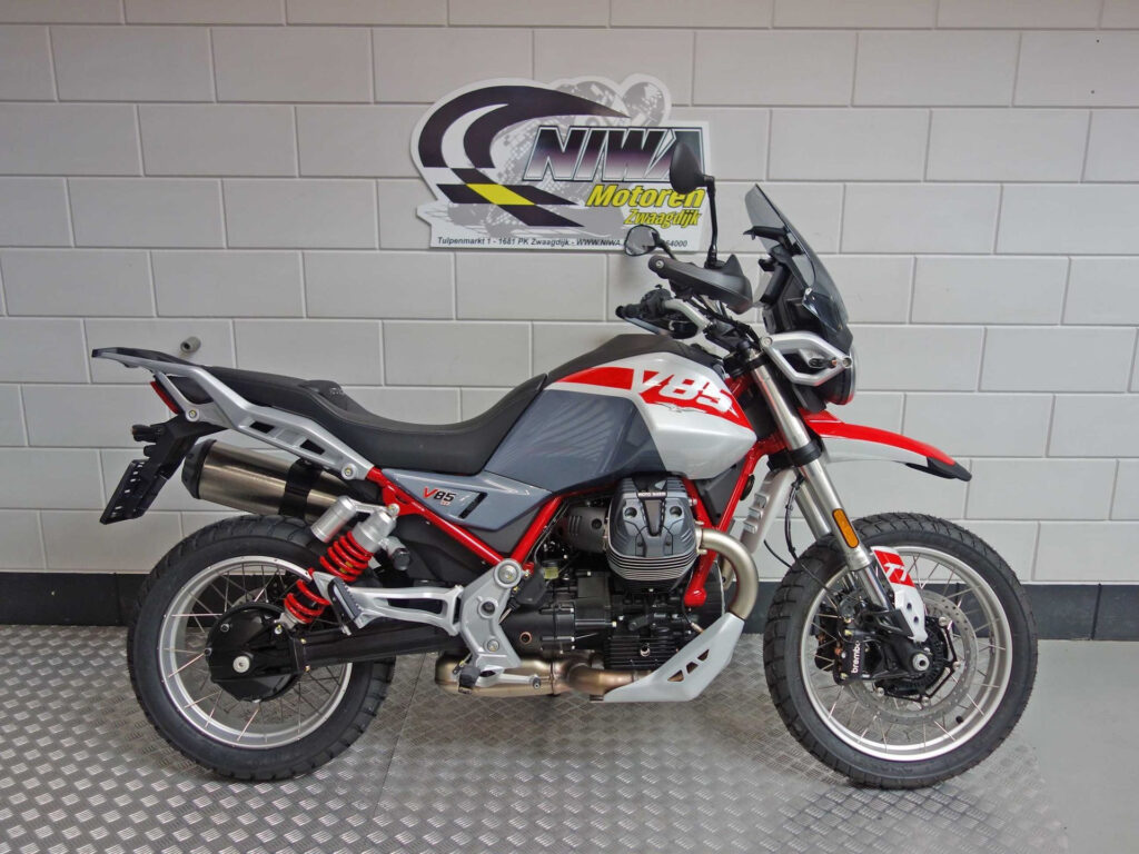 Nieuwe Moto Guzzi V85 tour met 853cc motor uit 2026 bij NIWA Motoren