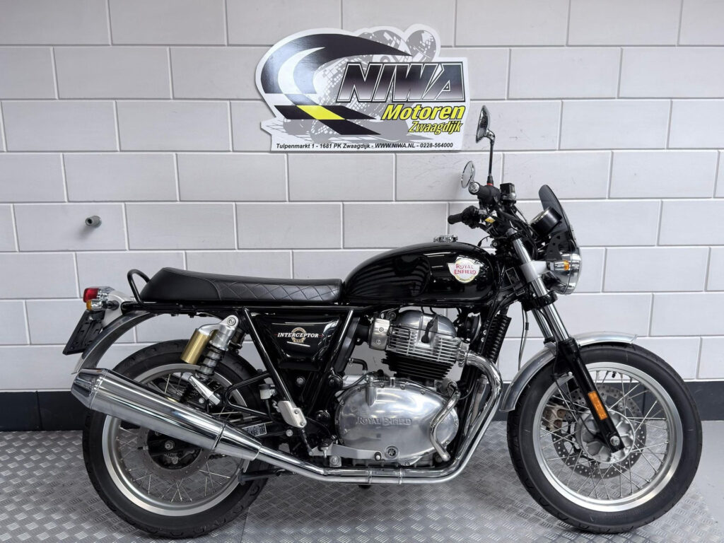 Gebruikte Royal Enfield Interceptor naked bike met 648cc motor uit 2020 bij NIWA Motoren