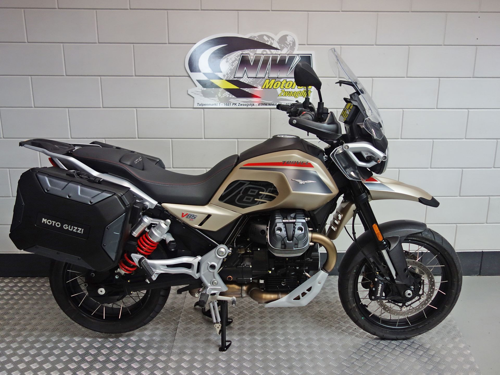 56632904-1 Gebruikte Moto Guzzi V85 all-road met 853cc motor uit 2026 bij NIWA Motoren