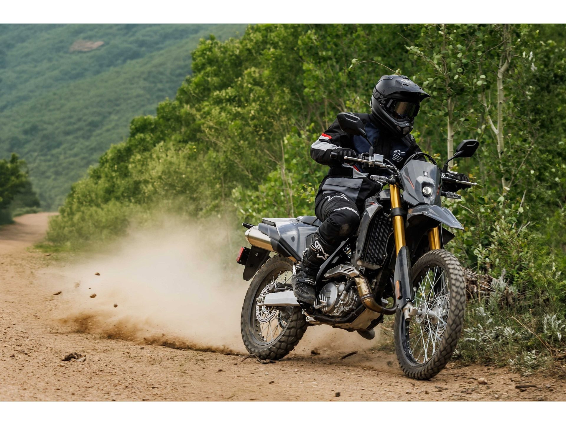 56632914-11 Nieuwe Suzuki enduro met 400cc motor uit 2026 bij NIWA Motoren