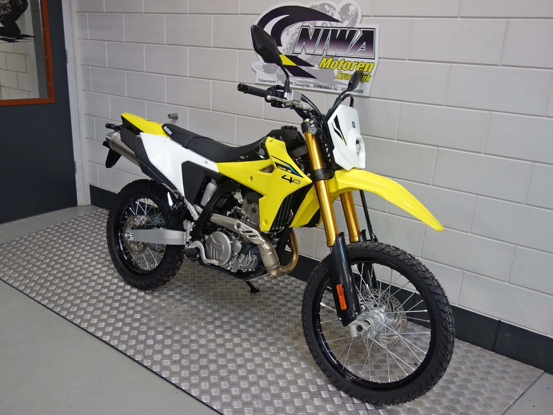 56632914-3 Nieuwe Suzuki enduro met 400cc motor uit 2026 bij NIWA Motoren