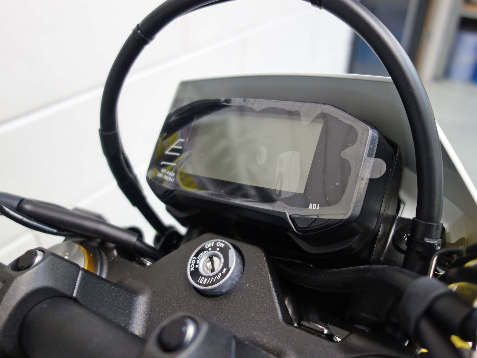 56632940-6 Gebruikte Suzuki DR-Z4S enduro met 398cc motor uit 2026 bij NIWA Motoren