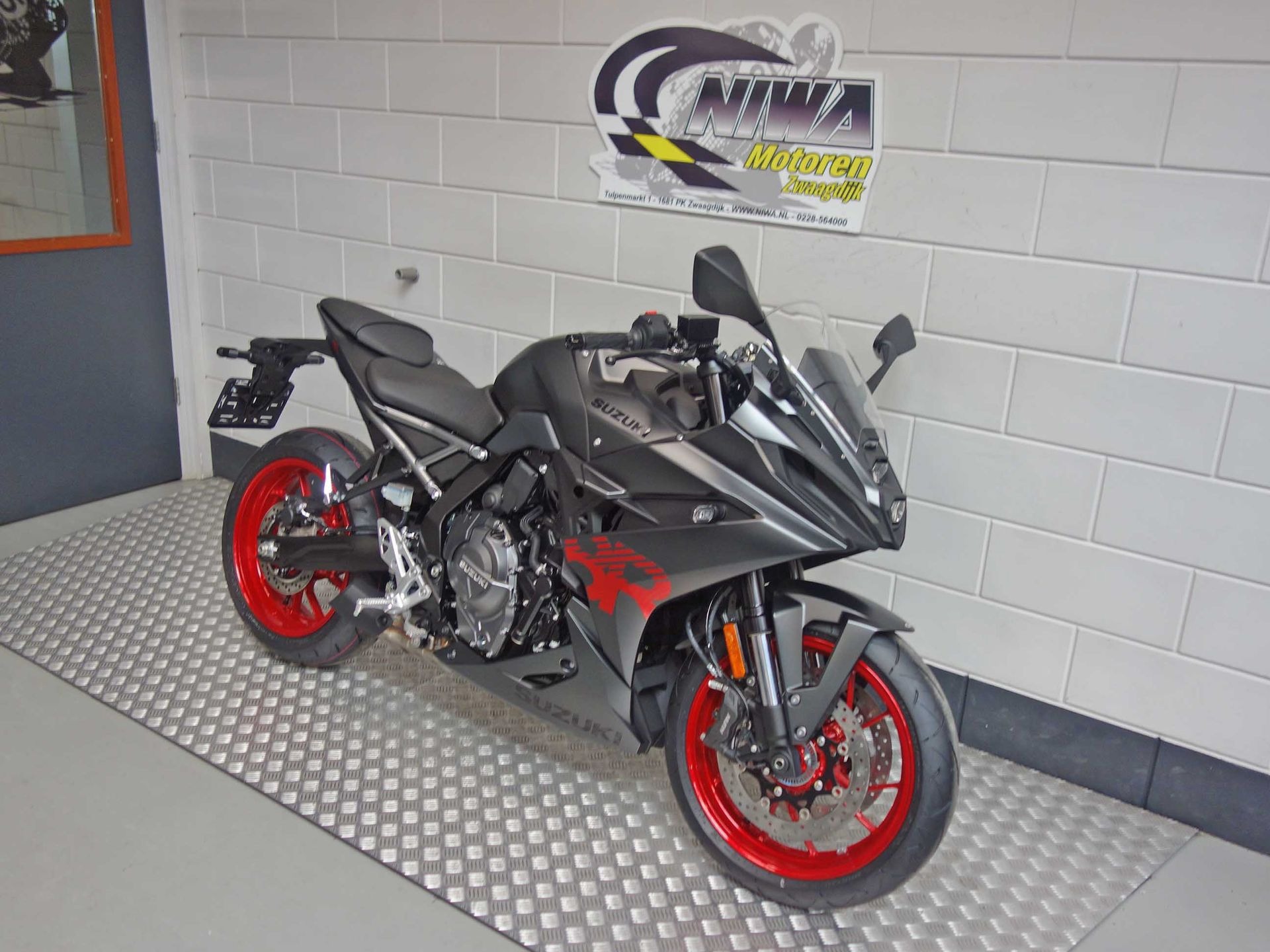 56632954-2 Nieuwe Suzuki GSX supersport met 776cc motor uit 2026 bij NIWA Motoren