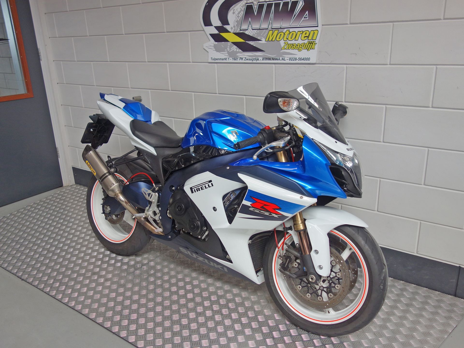 56633062-2 Gebruikte Suzuki GSX sport met 999cc motor uit 2014 bij NIWA Motoren