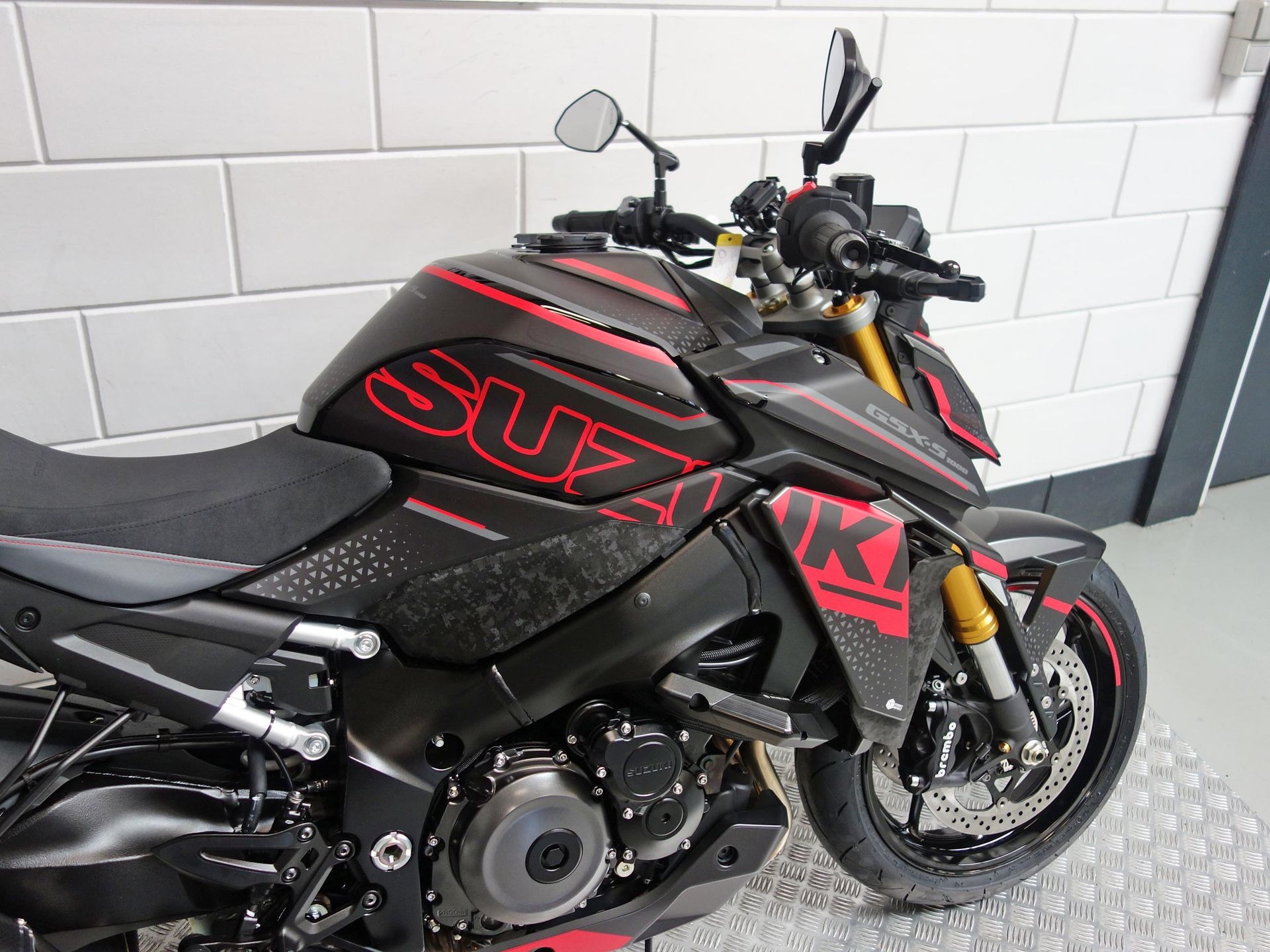 56633125-4 Nieuwe Suzuki GSX naked bike met 999cc motor uit 2026 bij NIWA Motoren