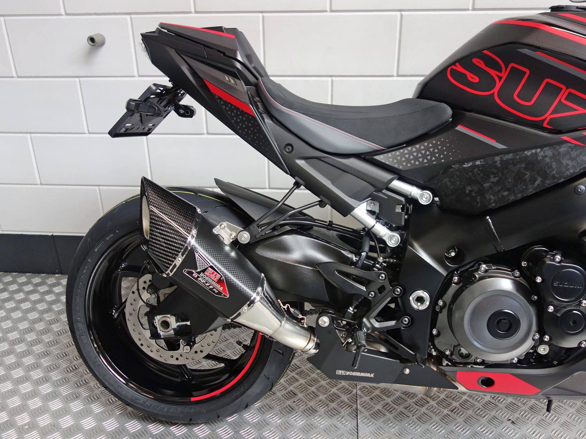 56633125-7 Nieuwe Suzuki GSX naked bike met 999cc motor uit 2026 bij NIWA Motoren