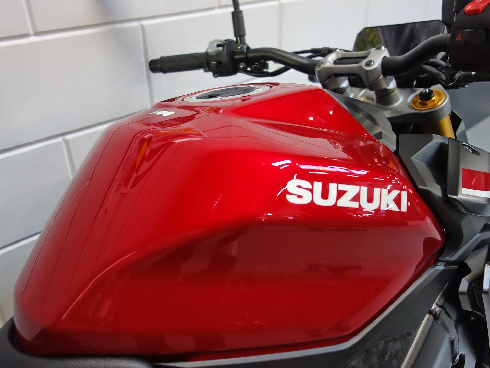 56633135-6 Nieuwe Suzuki GSX naked bike met 999cc motor uit 2026 bij NIWA Motoren