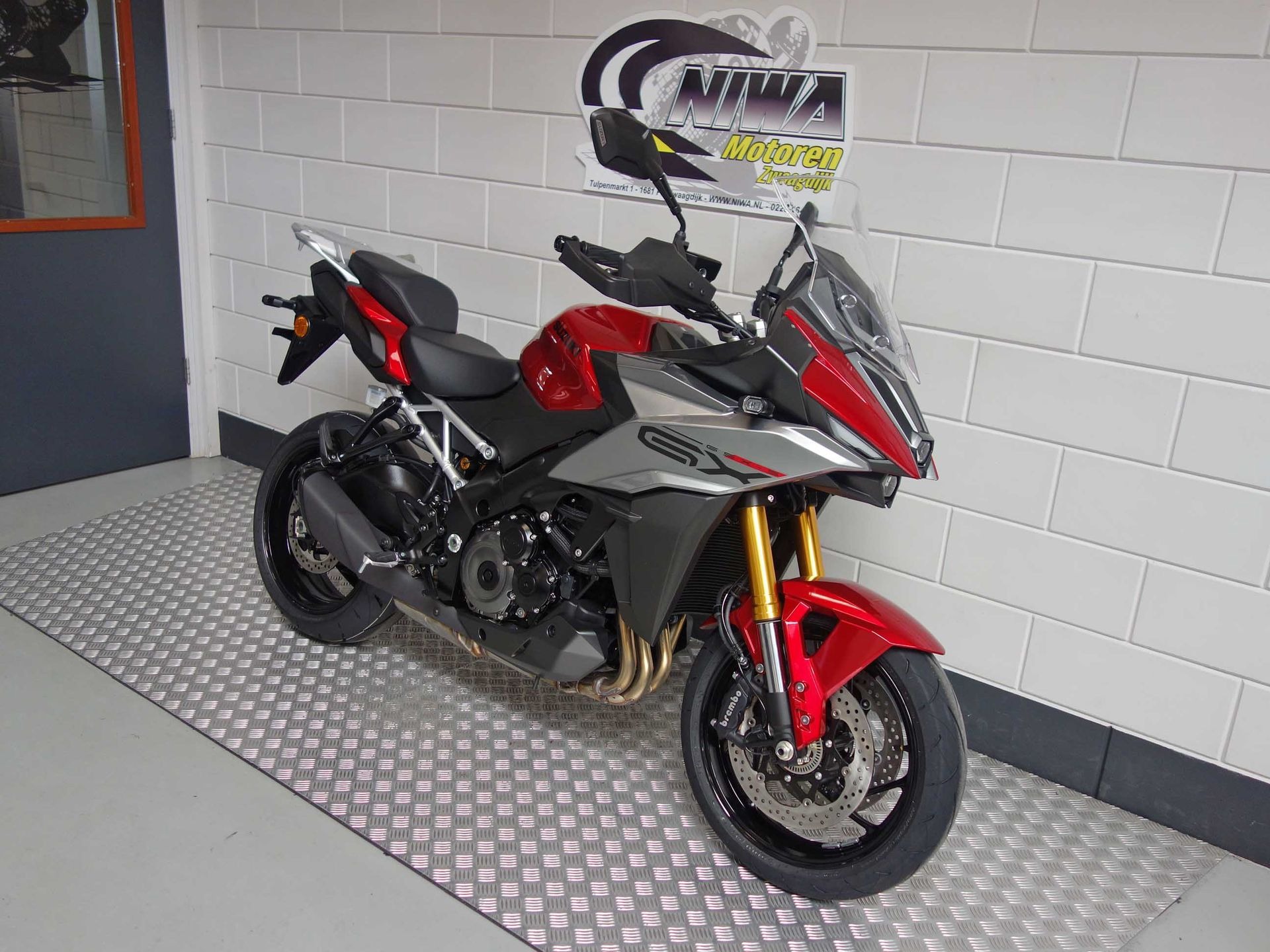 56633145-3 Nieuwe Suzuki GSX tour met 999cc motor uit 2025 bij NIWA Motoren