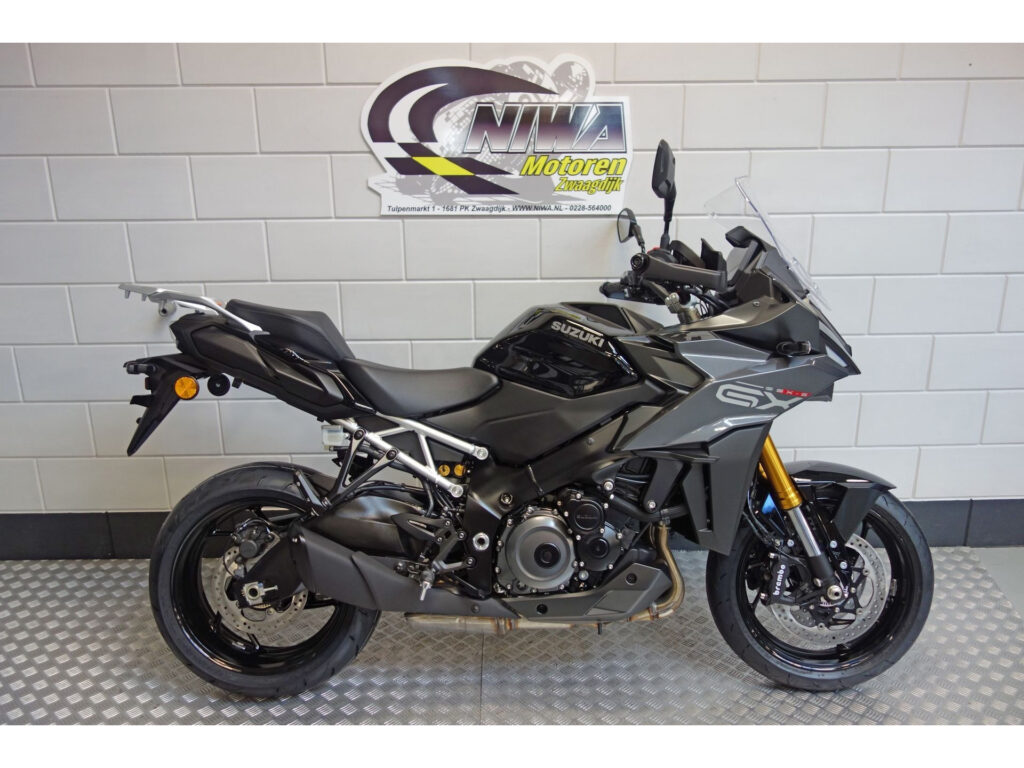 Nieuwe Suzuki GSX tour met 999cc motor uit 2025 bij NIWA Motoren