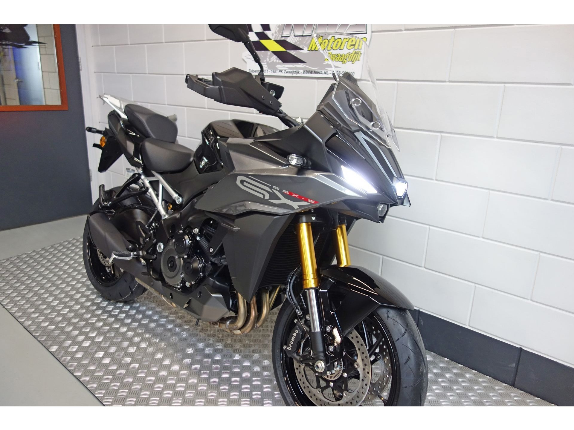 56633219-7 Nieuwe Suzuki GSX tour met 999cc motor uit 2025 bij NIWA Motoren