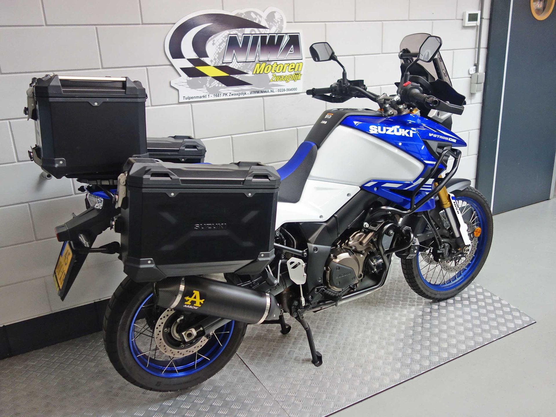 56633270-3 Gebruikte Suzuki V-Strom all-road met 1037cc motor uit 2024 bij NIWA Motoren