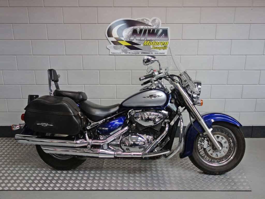 Gebruikte Suzuki Intruder chopper met 805cc motor uit 2008 bij NIWA Motoren