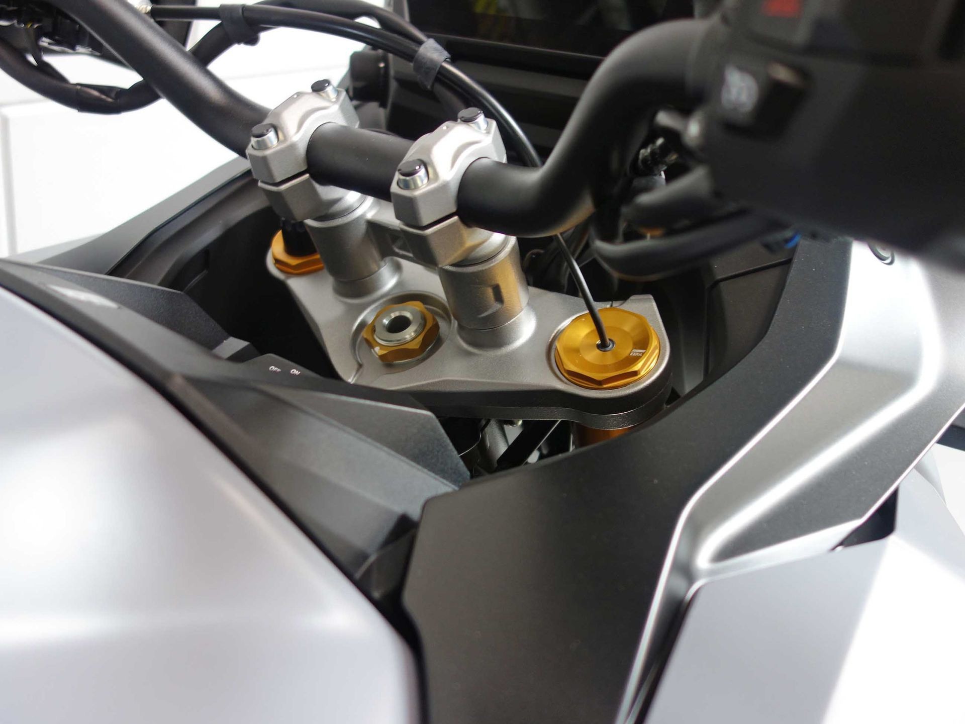 56633290-8 Nieuwe Suzuki GSX tour met 999cc motor uit 2026 bij NIWA Motoren