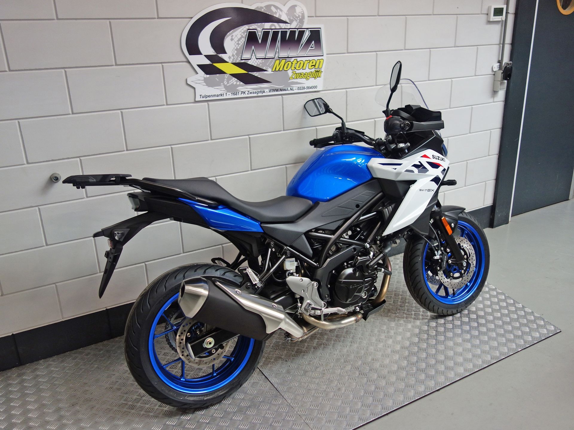 56633317-3 Nieuwe Suzuki tour met 645cc motor uit 2026 bij NIWA Motoren