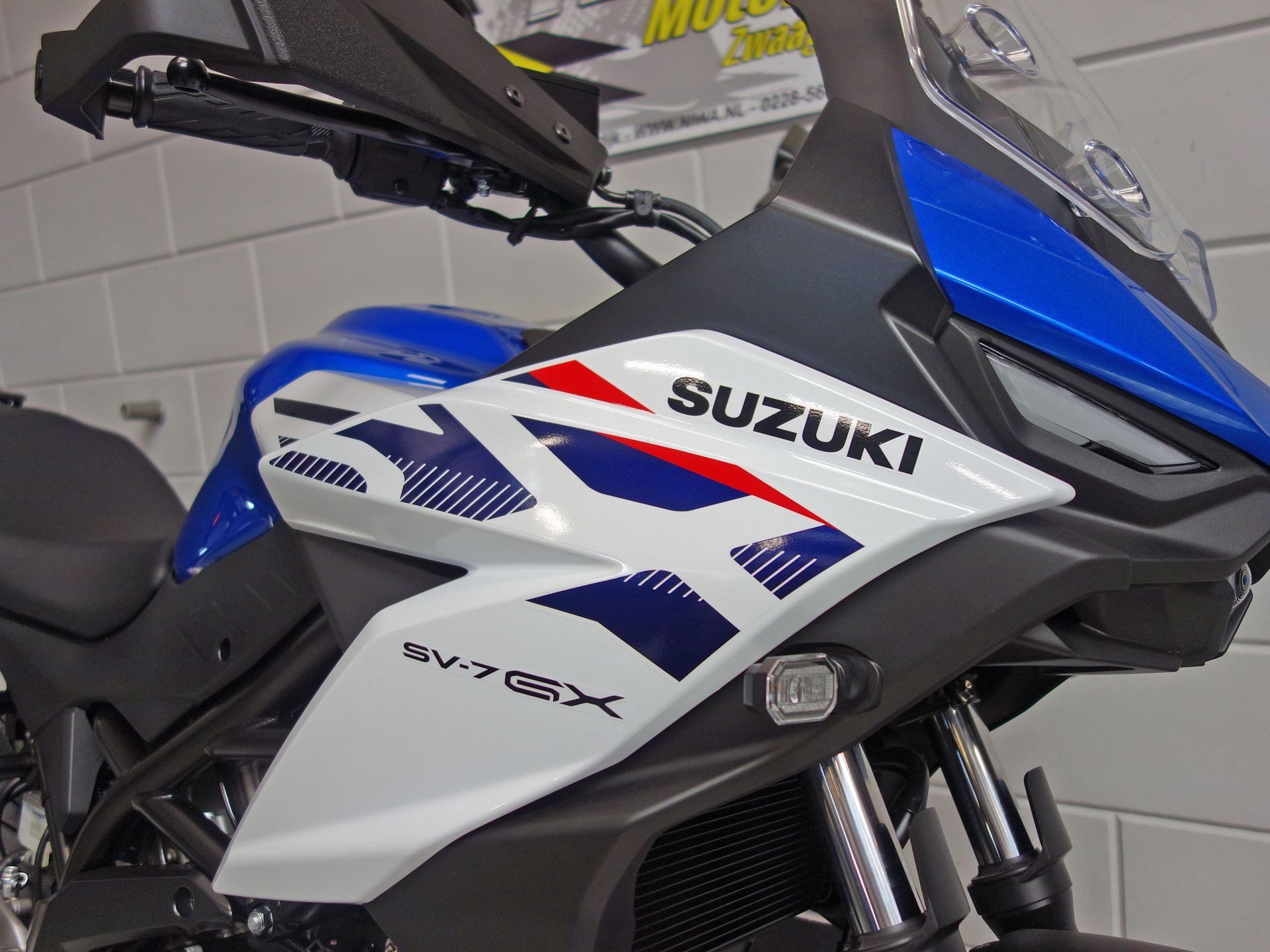 56633317-8 Nieuwe Suzuki tour met 645cc motor uit 2026 bij NIWA Motoren