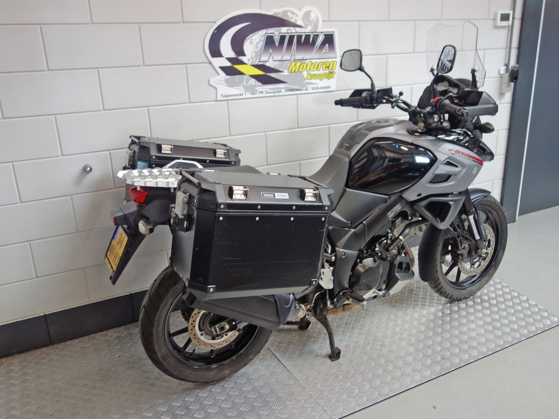 56633322-3 Gebruikte Suzuki V-Strom all-road met 1037cc motor uit 2017 bij NIWA Motoren