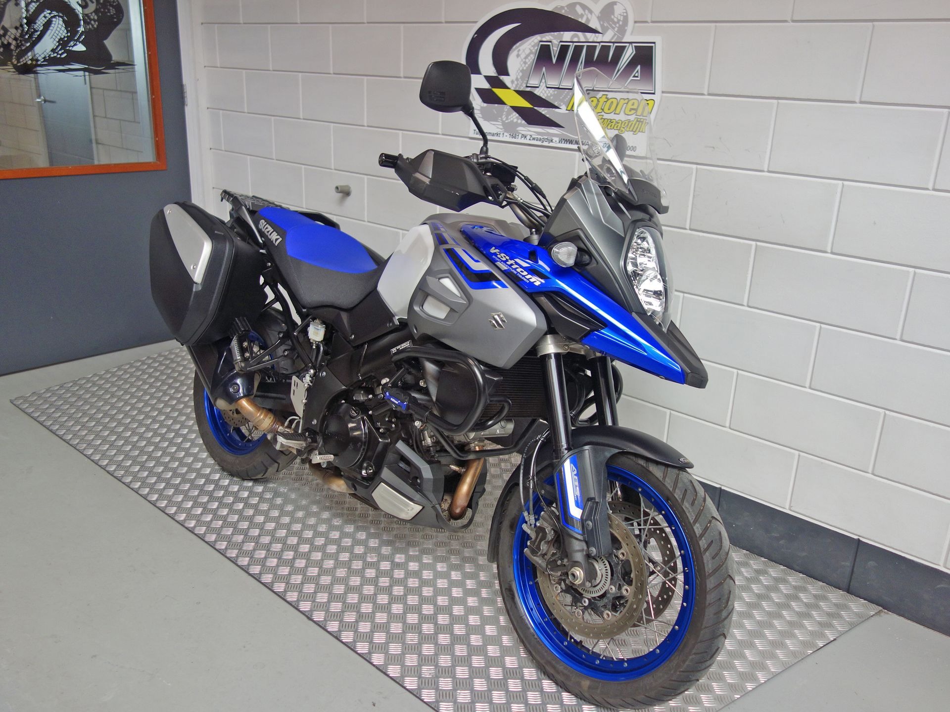 56633329-2 Gebruikte Suzuki V-Strom all-road met 1037cc motor uit 2019 bij NIWA Motoren