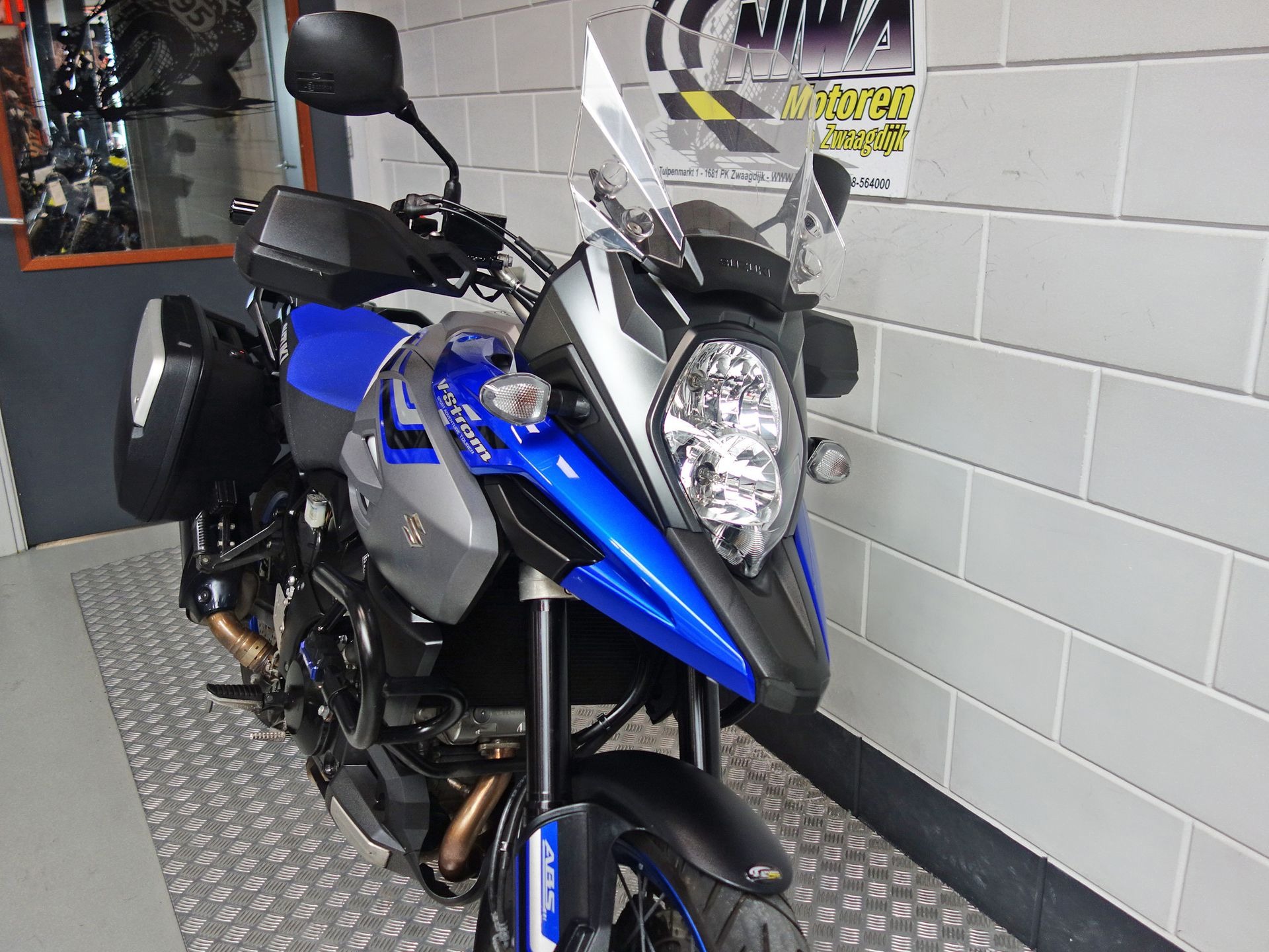 56633329-4 Gebruikte Suzuki V-Strom all-road met 1037cc motor uit 2019 bij NIWA Motoren