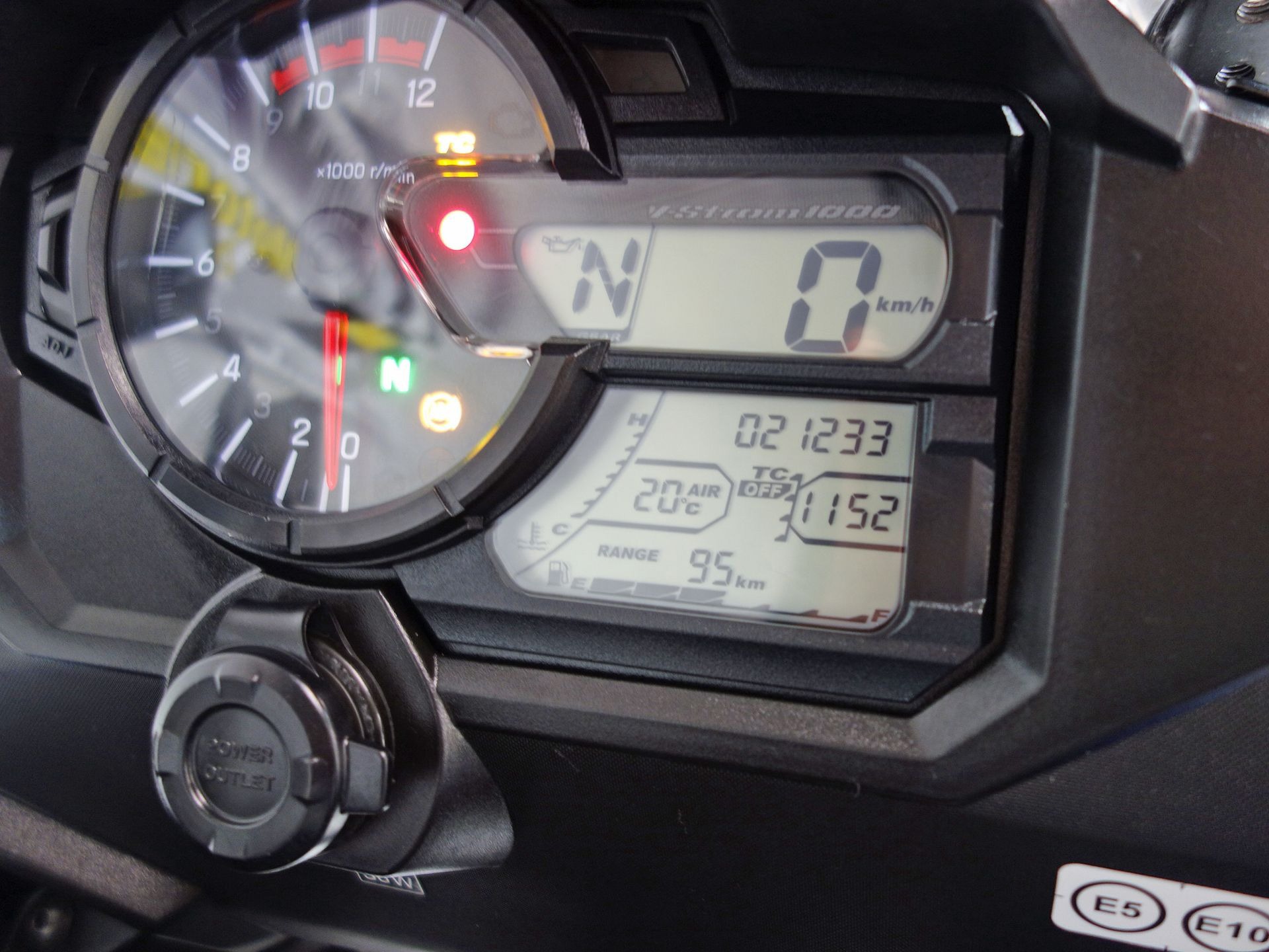 56633329-9 Gebruikte Suzuki V-Strom all-road met 1037cc motor uit 2019 bij NIWA Motoren