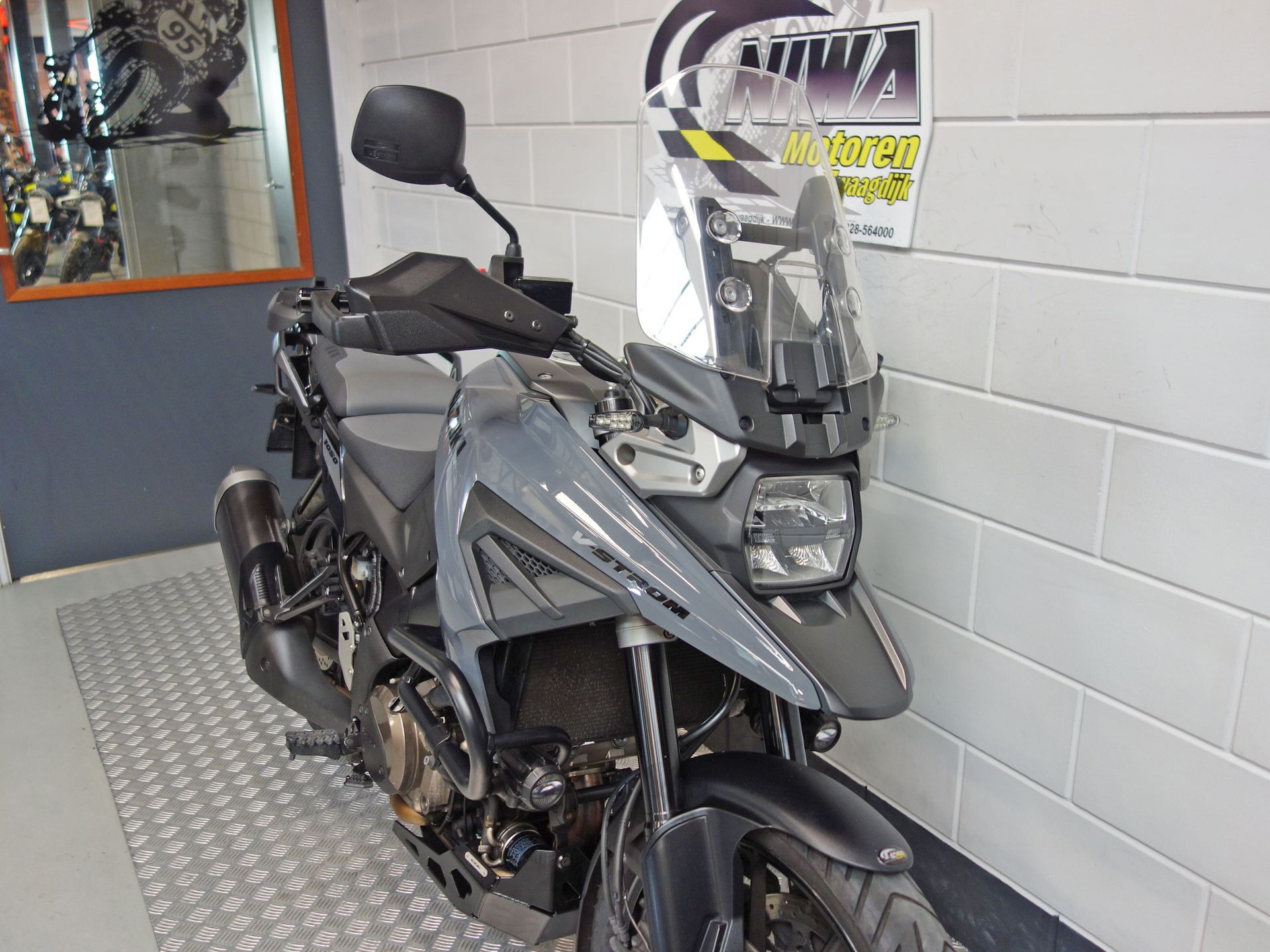 56633332-4 Gebruikte Suzuki V-Strom all-road met 1037cc motor uit 2021 bij NIWA Motoren