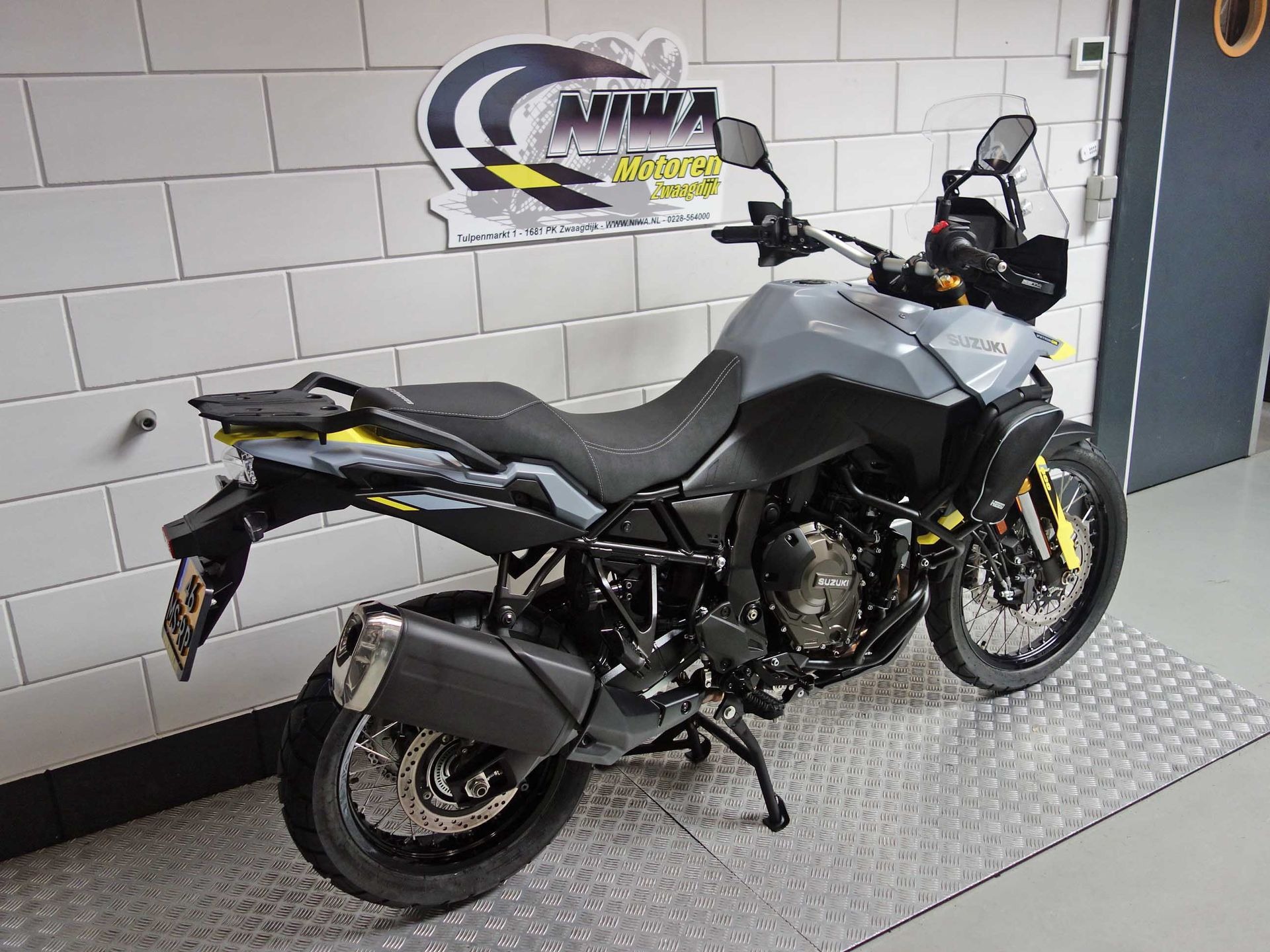 56633354-3 Gebruikte Suzuki V-Strom all-road met 776cc motor uit 2023 bij NIWA Motoren