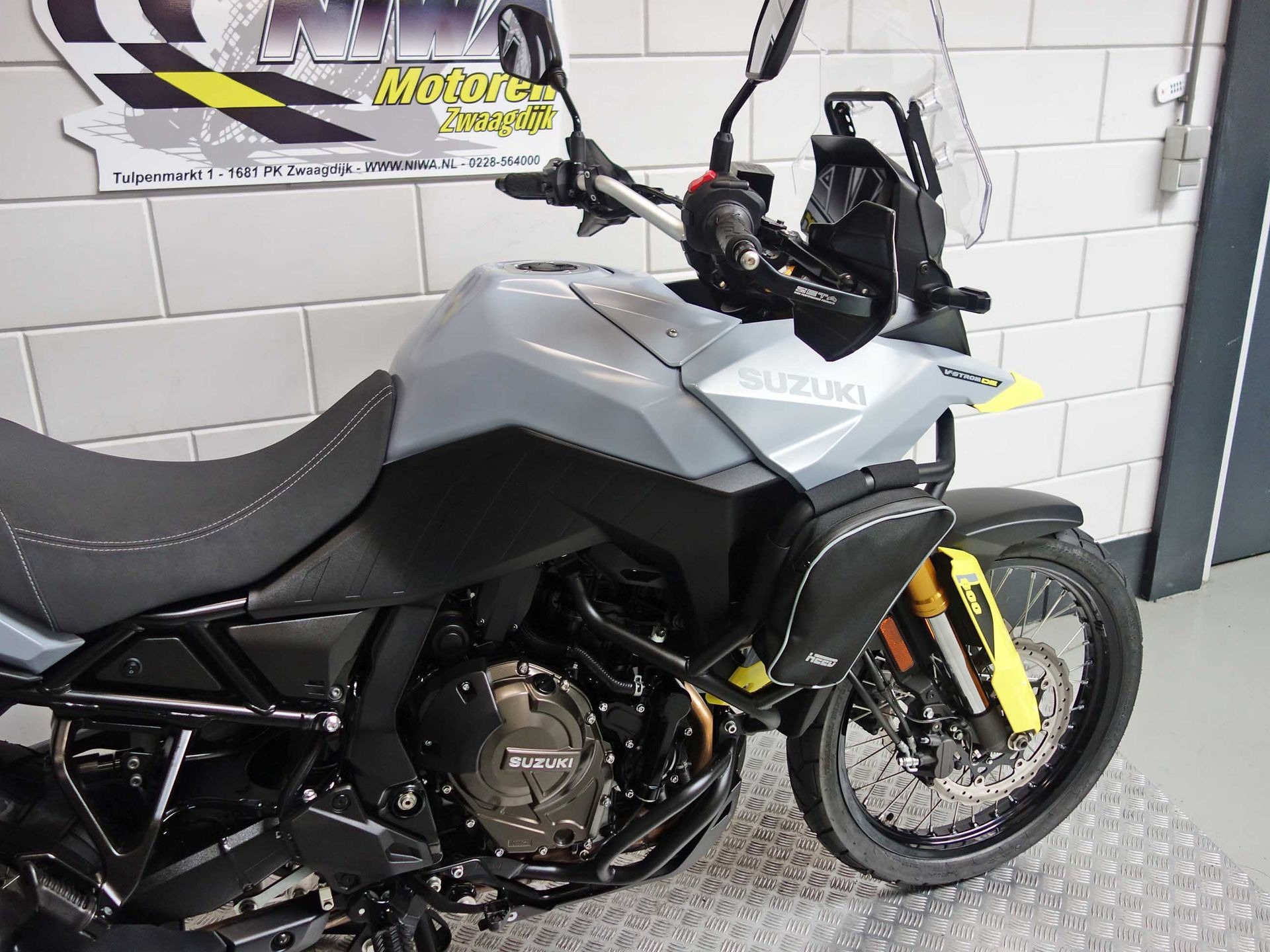 56633354-5 Gebruikte Suzuki V-Strom all-road met 776cc motor uit 2023 bij NIWA Motoren