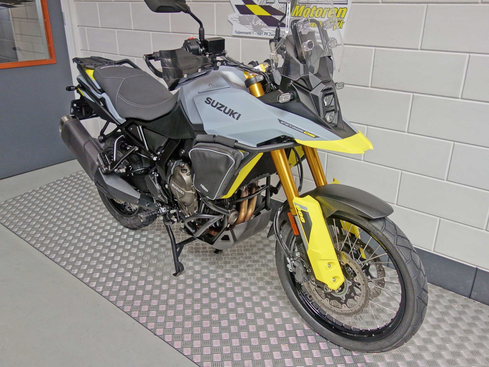 56633354-7 Gebruikte Suzuki V-Strom all-road met 776cc motor uit 2023 bij NIWA Motoren