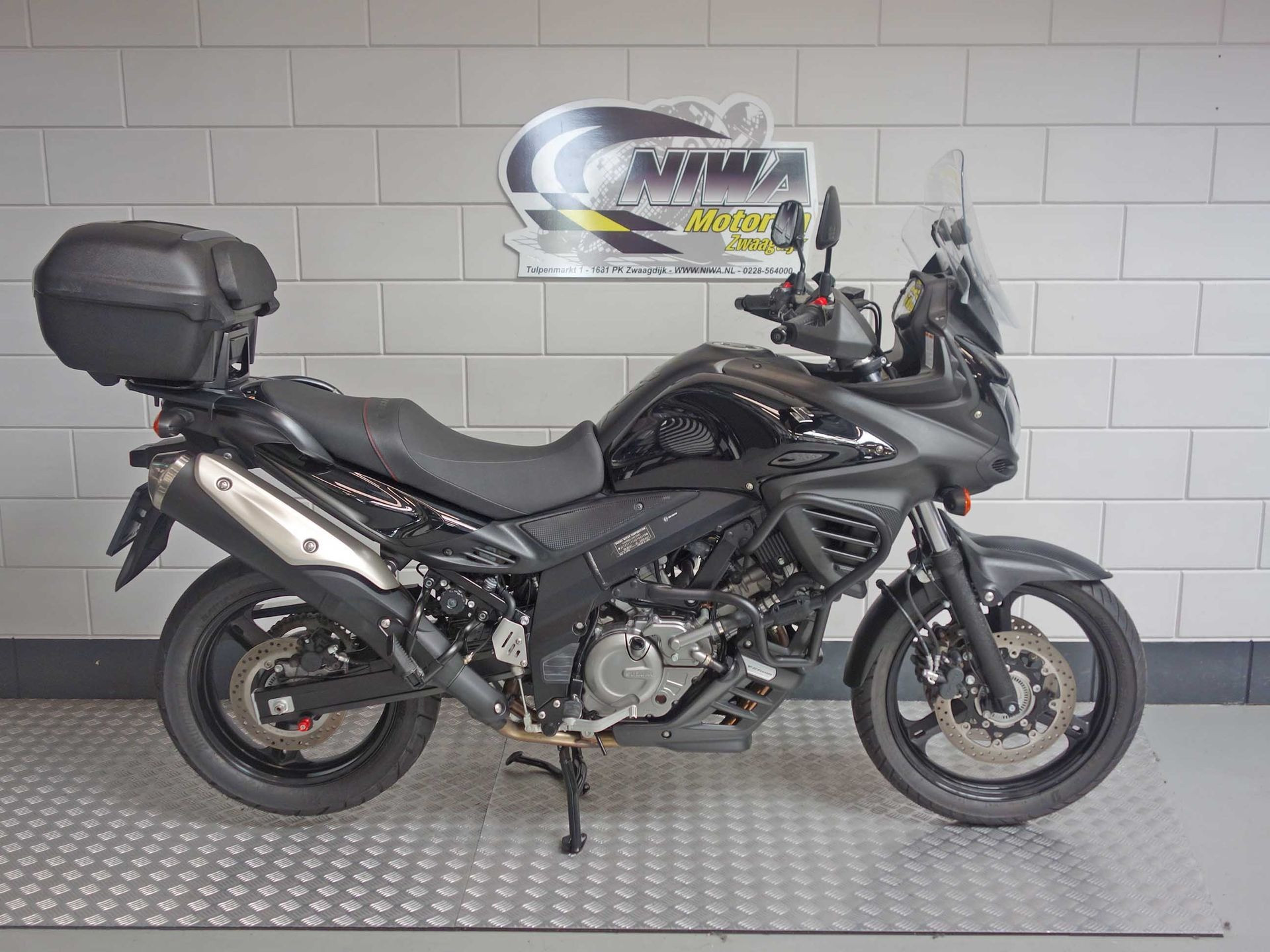56633431-1 Gebruikte Suzuki V-Strom all-road met 645cc motor uit 2011 bij NIWA Motoren