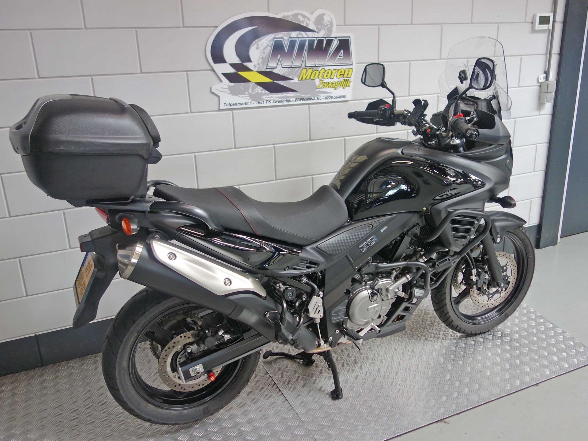 56633431-3 Gebruikte Suzuki V-Strom all-road met 645cc motor uit 2011 bij NIWA Motoren