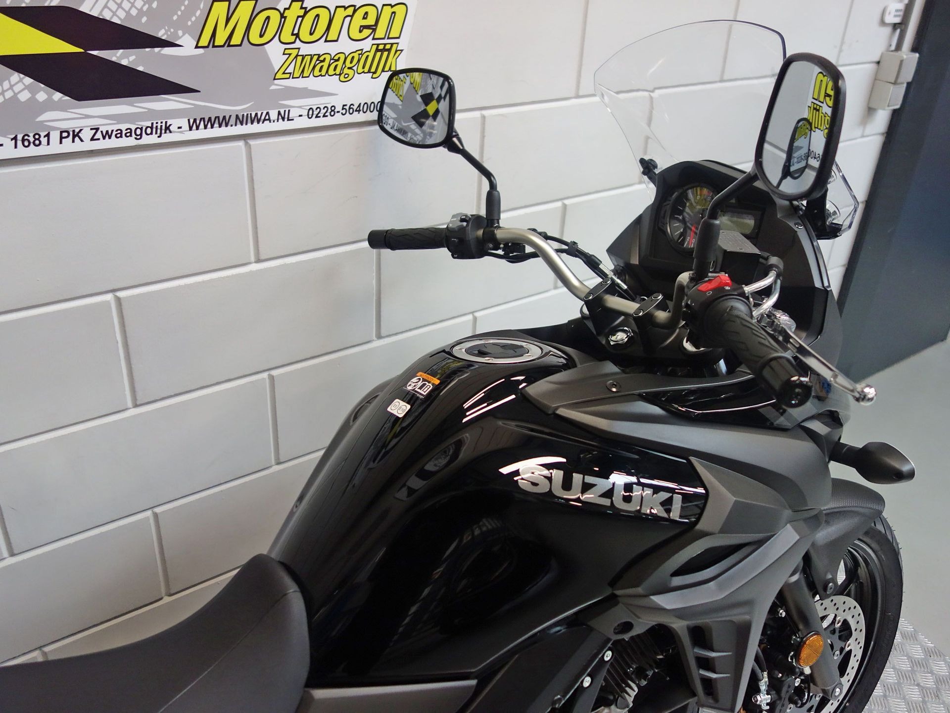 56633509-4 Gebruikte Suzuki V-Strom overig met cc motor uit 2026 bij NIWA Motoren