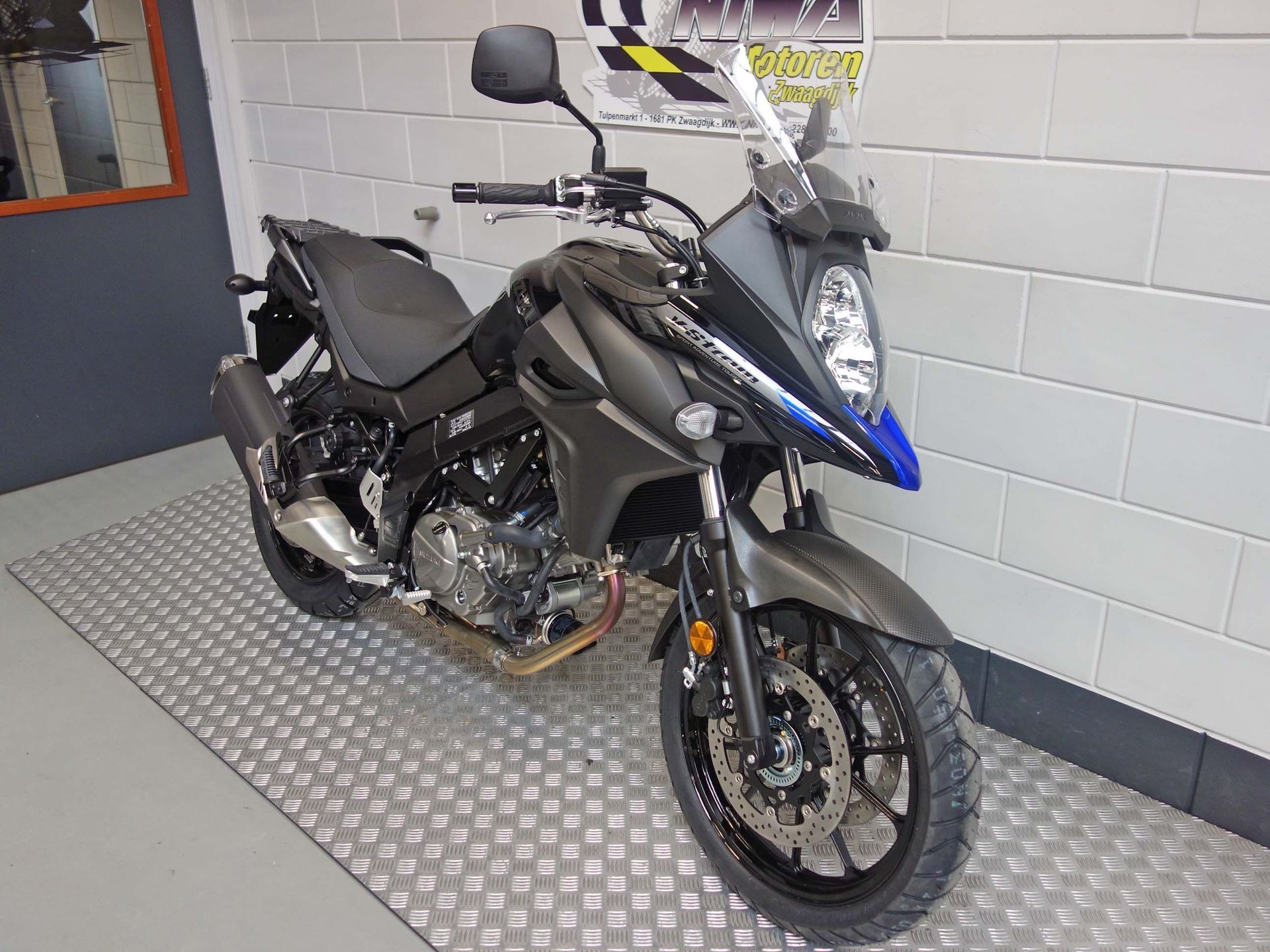 56633509-5 Gebruikte Suzuki V-Strom overig met cc motor uit 2026 bij NIWA Motoren