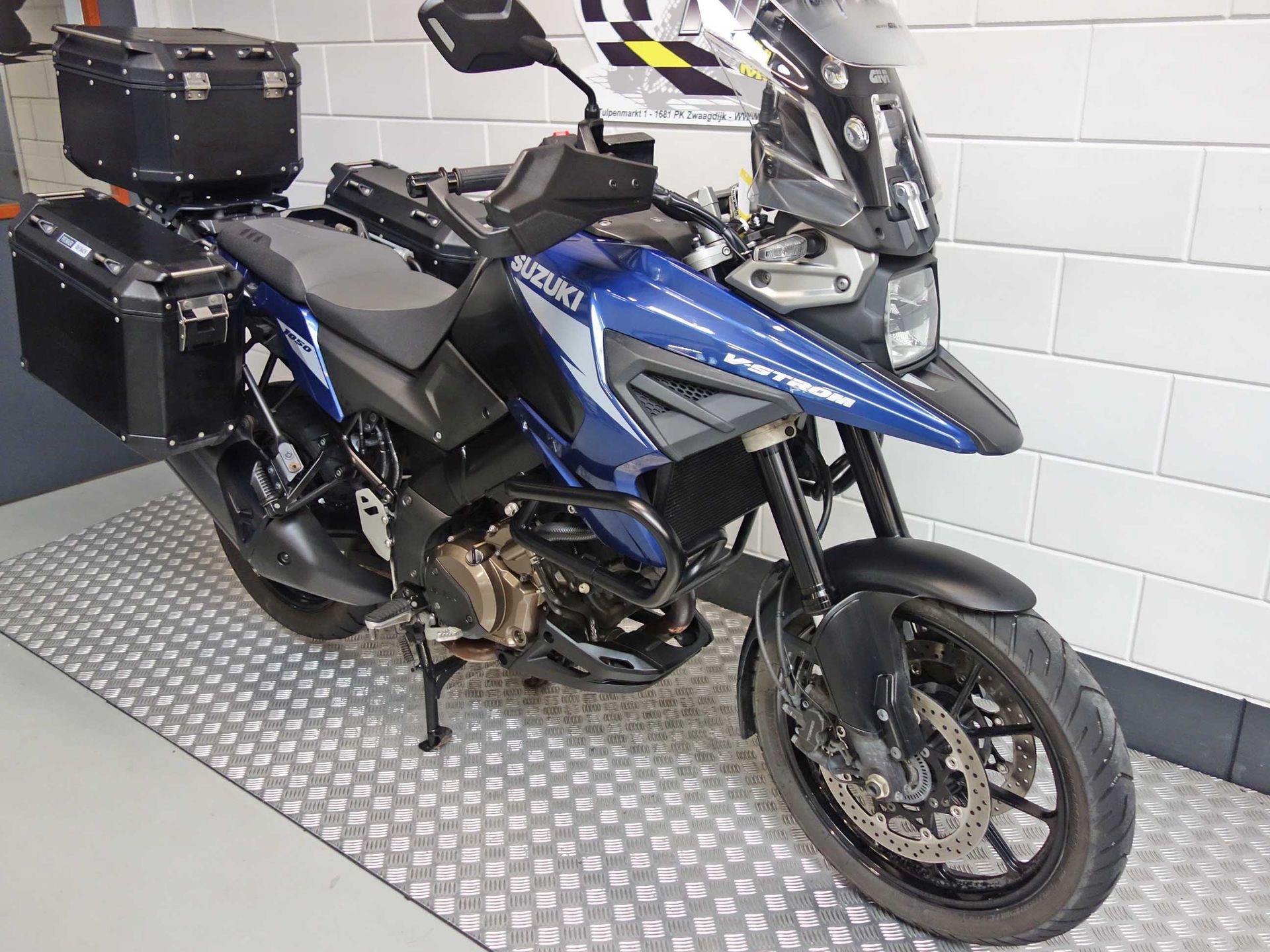 56633515-2 Gebruikte Suzuki V-Strom tour met 1037cc motor uit 2023 bij NIWA Motoren
