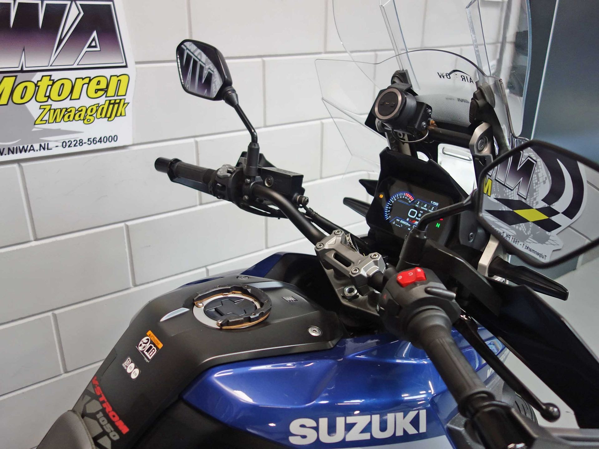 56633515-7 Gebruikte Suzuki V-Strom tour met 1037cc motor uit 2023 bij NIWA Motoren