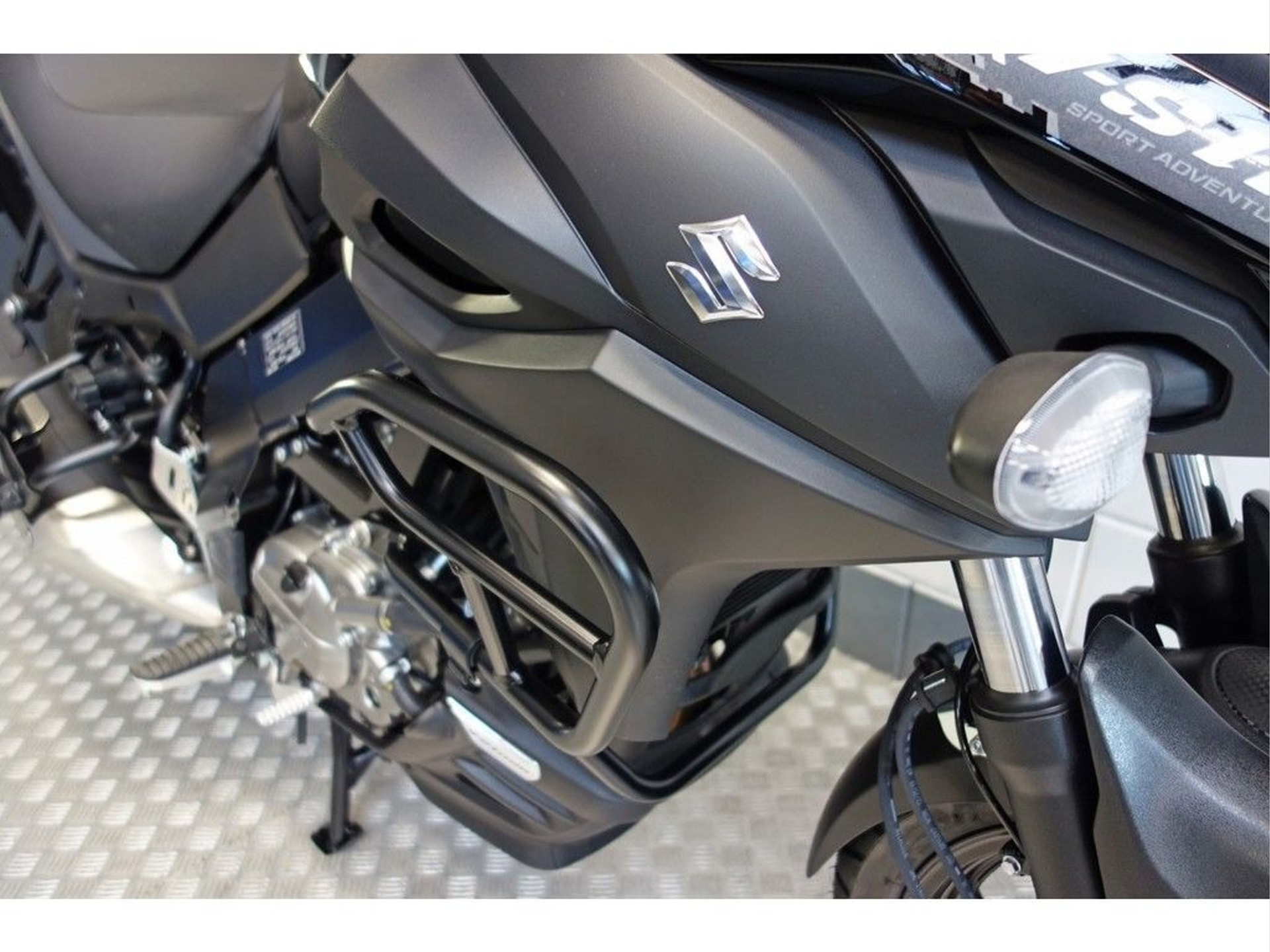56633527-8 Nieuwe Suzuki V-Strom tour met 645cc motor uit 2026 bij NIWA Motoren