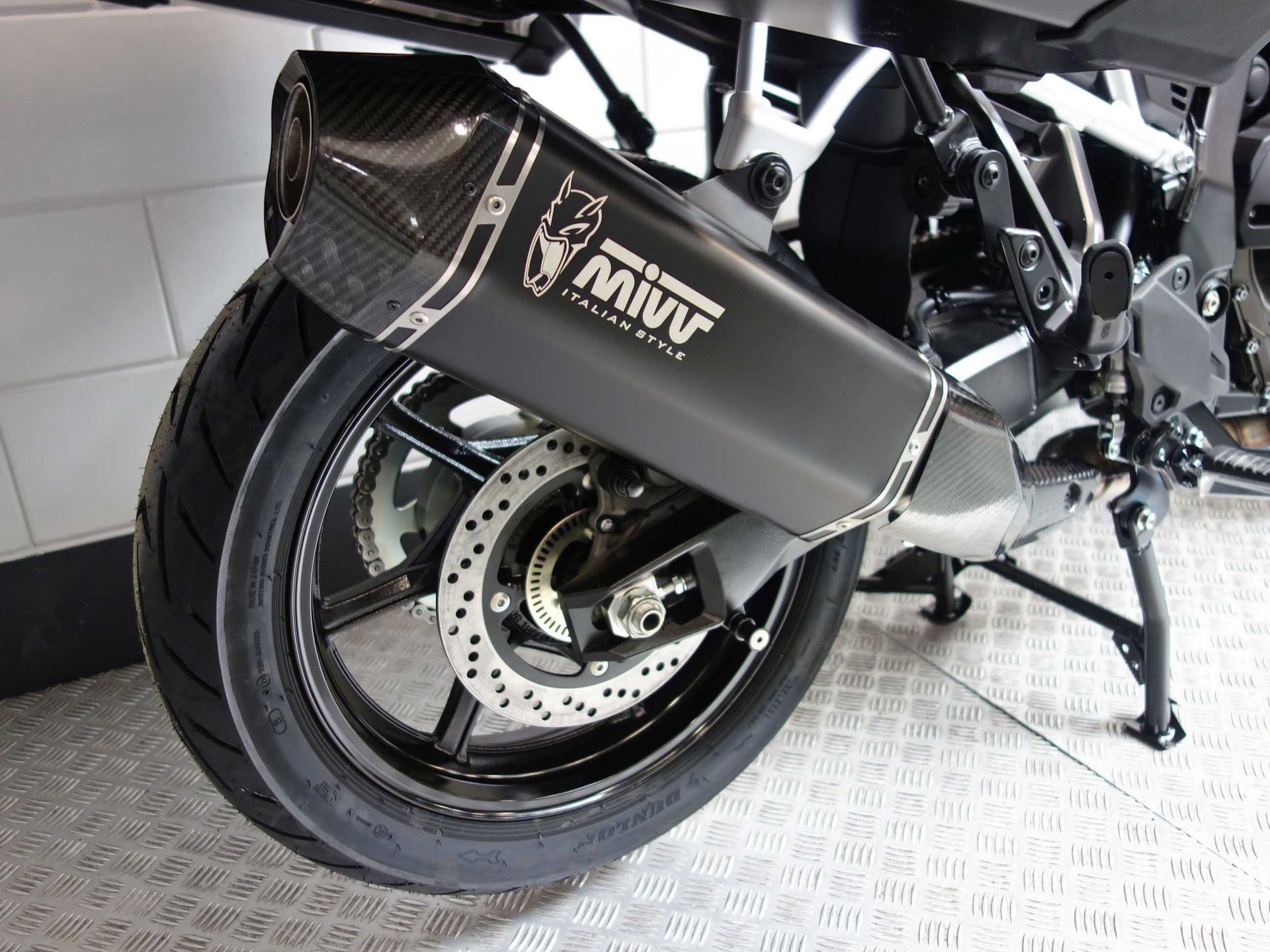 56633554-5 Nieuwe Suzuki V-Strom tour met 776cc motor uit 2026 bij NIWA Motoren