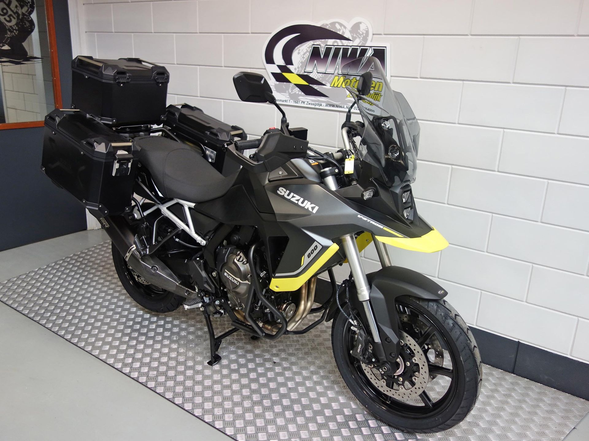 56633556-3 Nieuwe Suzuki V-Strom tour met cc motor uit 2026 bij NIWA Motoren