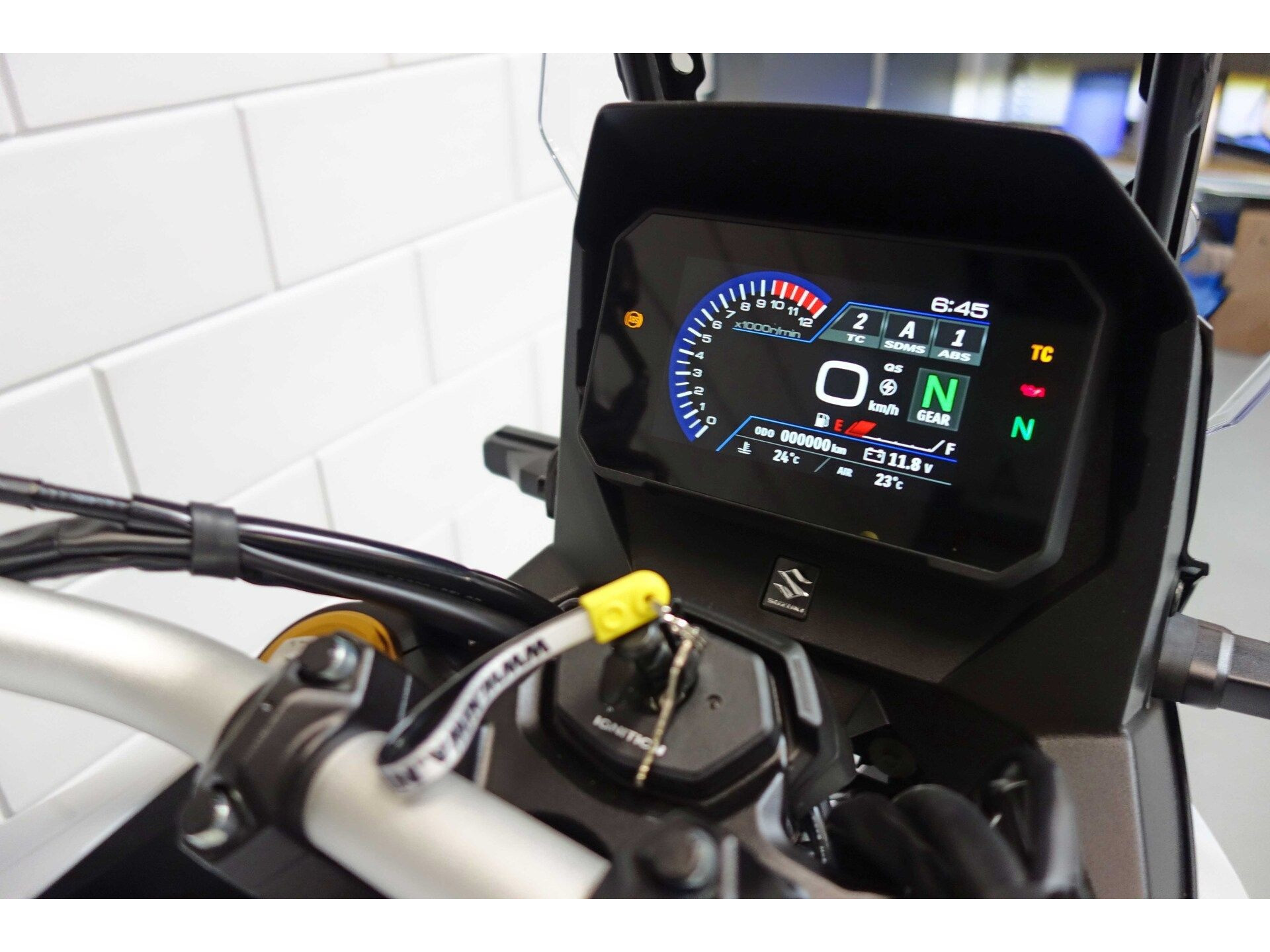 56633581-6 Nieuwe Suzuki V-Strom tour met 776cc motor uit 2026 bij NIWA Motoren