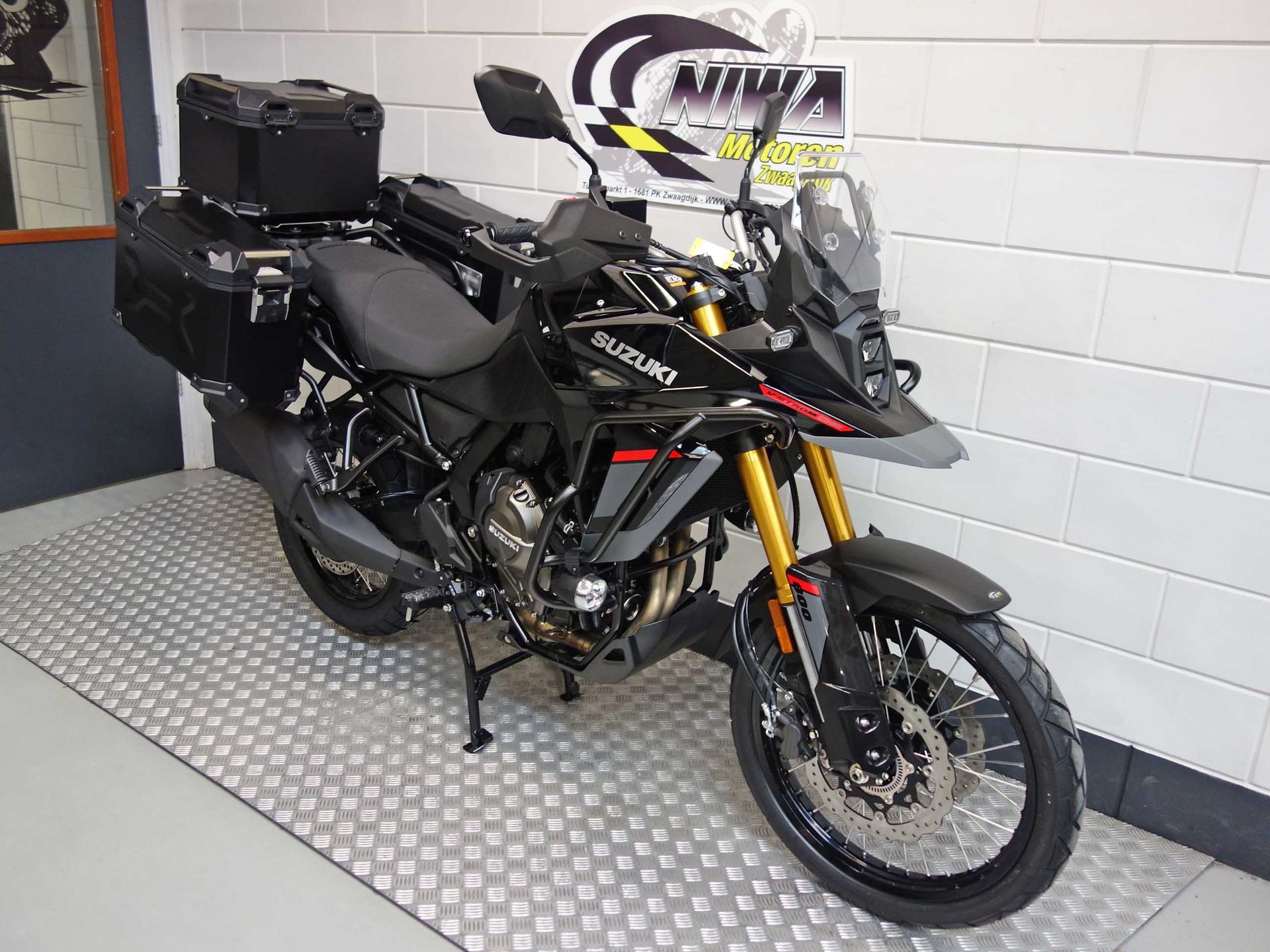 56633585-2 Nieuwe Suzuki V-Strom tour met 776cc motor uit 2026 bij NIWA Motoren