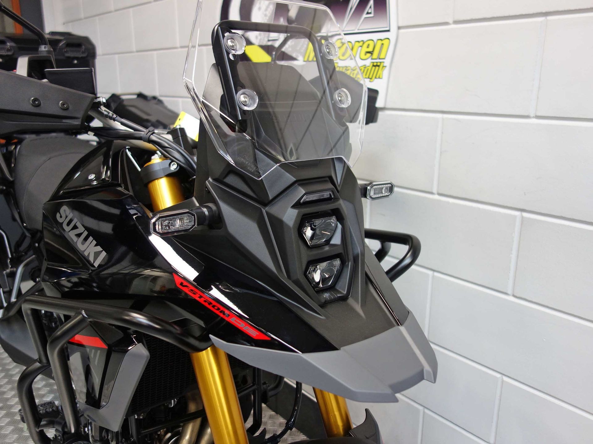 56633585-4 Nieuwe Suzuki V-Strom tour met 776cc motor uit 2026 bij NIWA Motoren