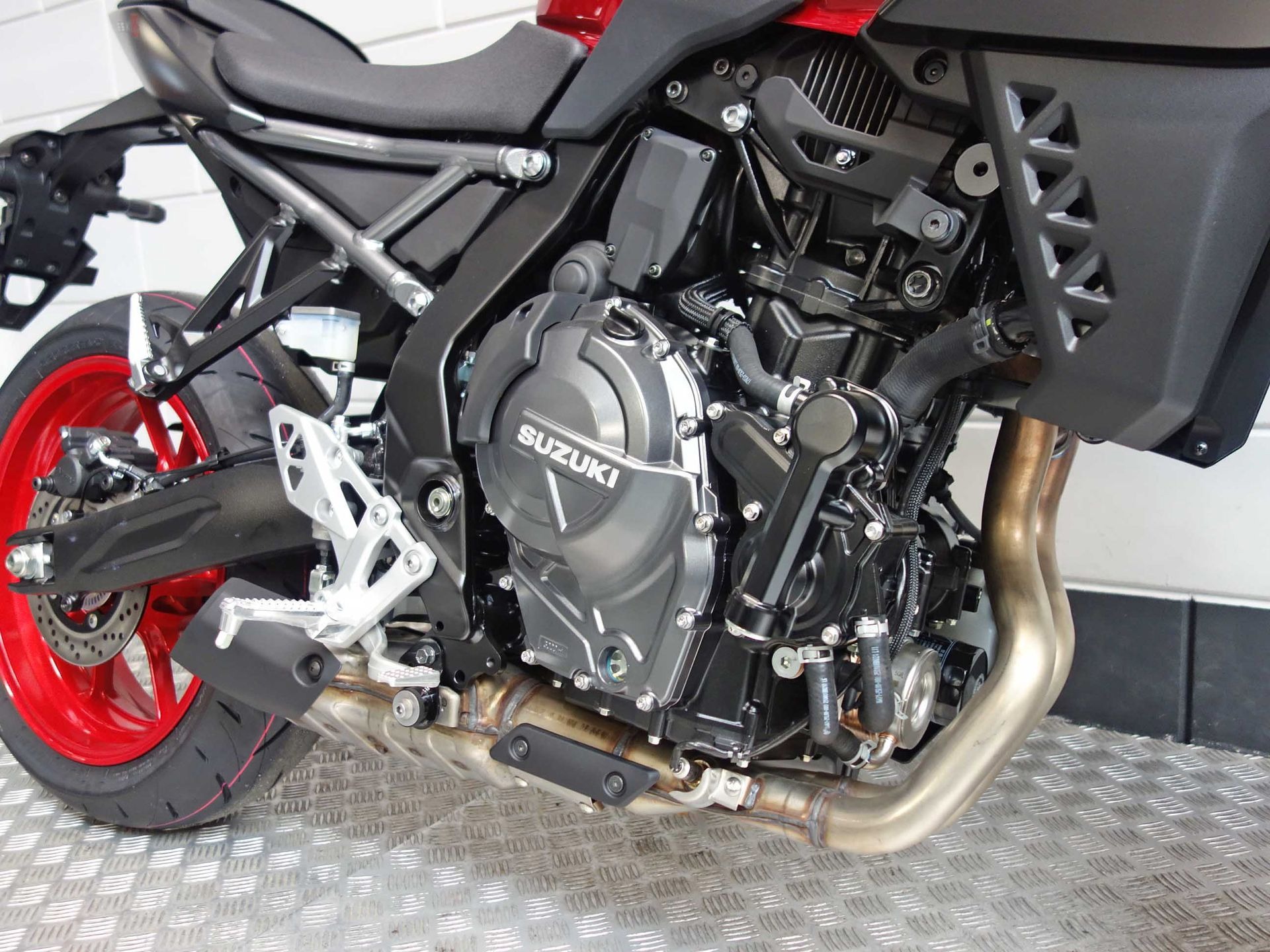 56633591-6 Nieuwe Suzuki GSX naked bike met 776cc motor uit 2026 bij NIWA Motoren