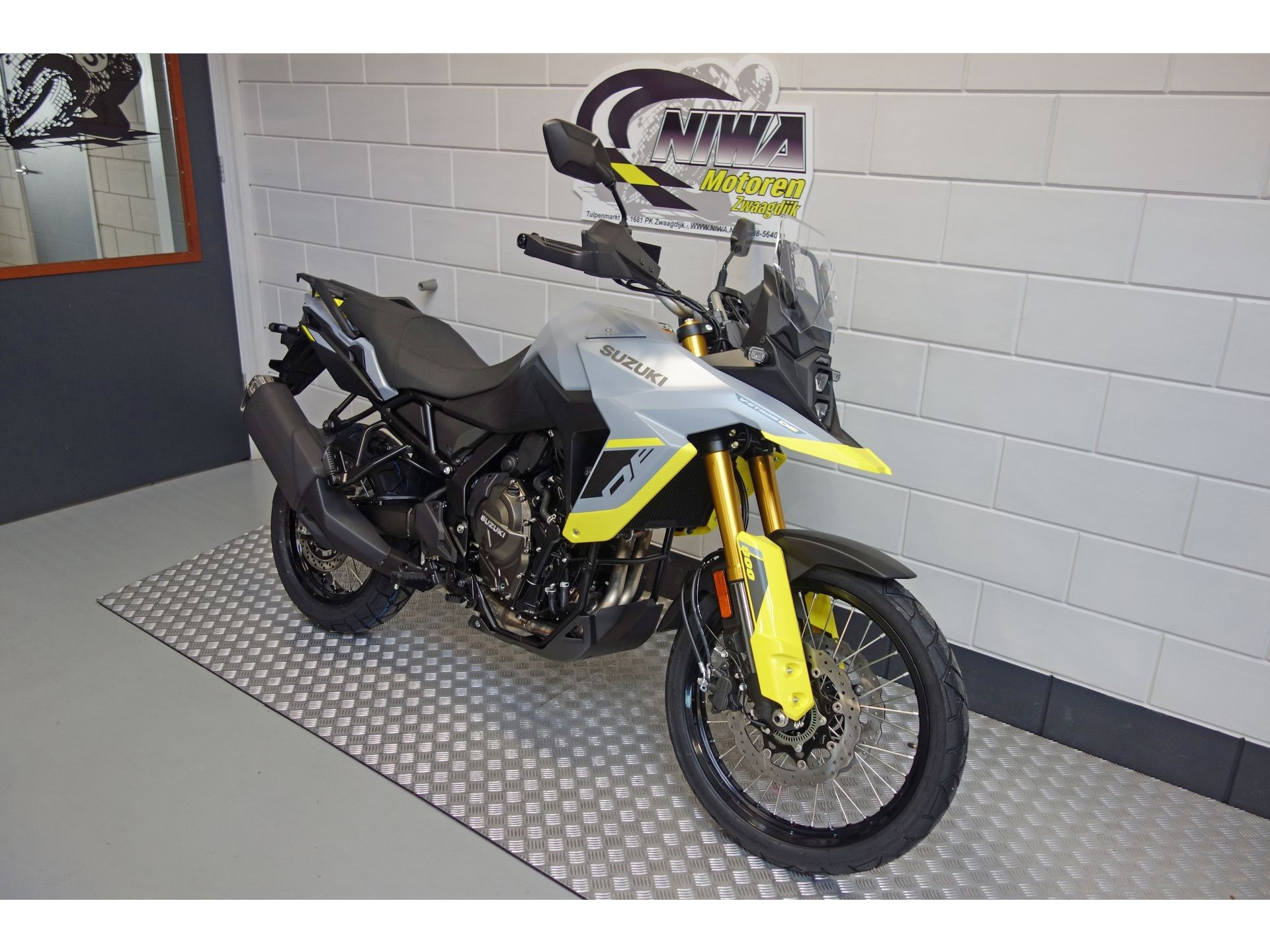 56633598-2 Nieuwe Suzuki V-Strom tour met 776cc motor uit 2026 bij NIWA Motoren