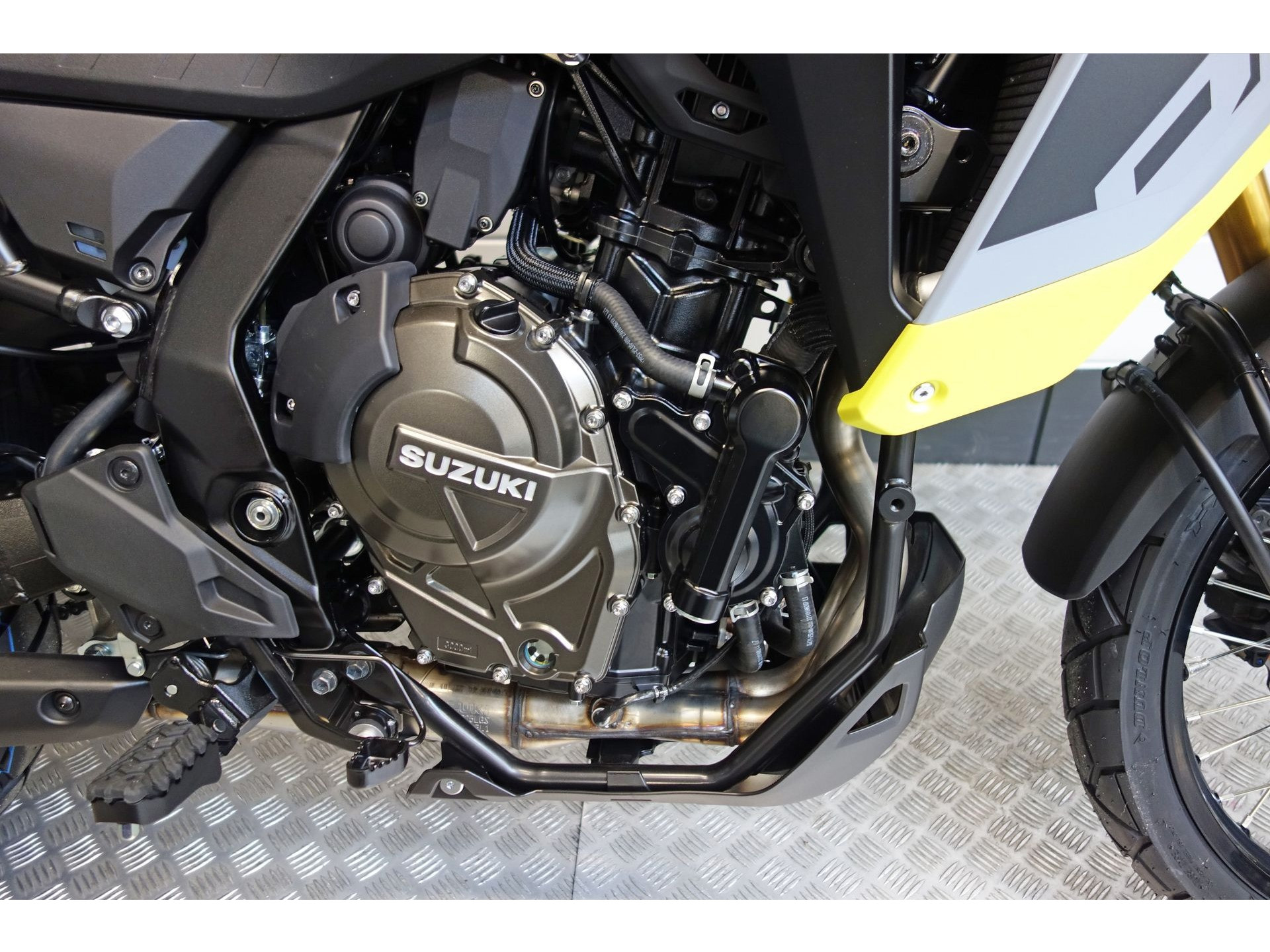 56633598-7 Nieuwe Suzuki V-Strom tour met 776cc motor uit 2026 bij NIWA Motoren