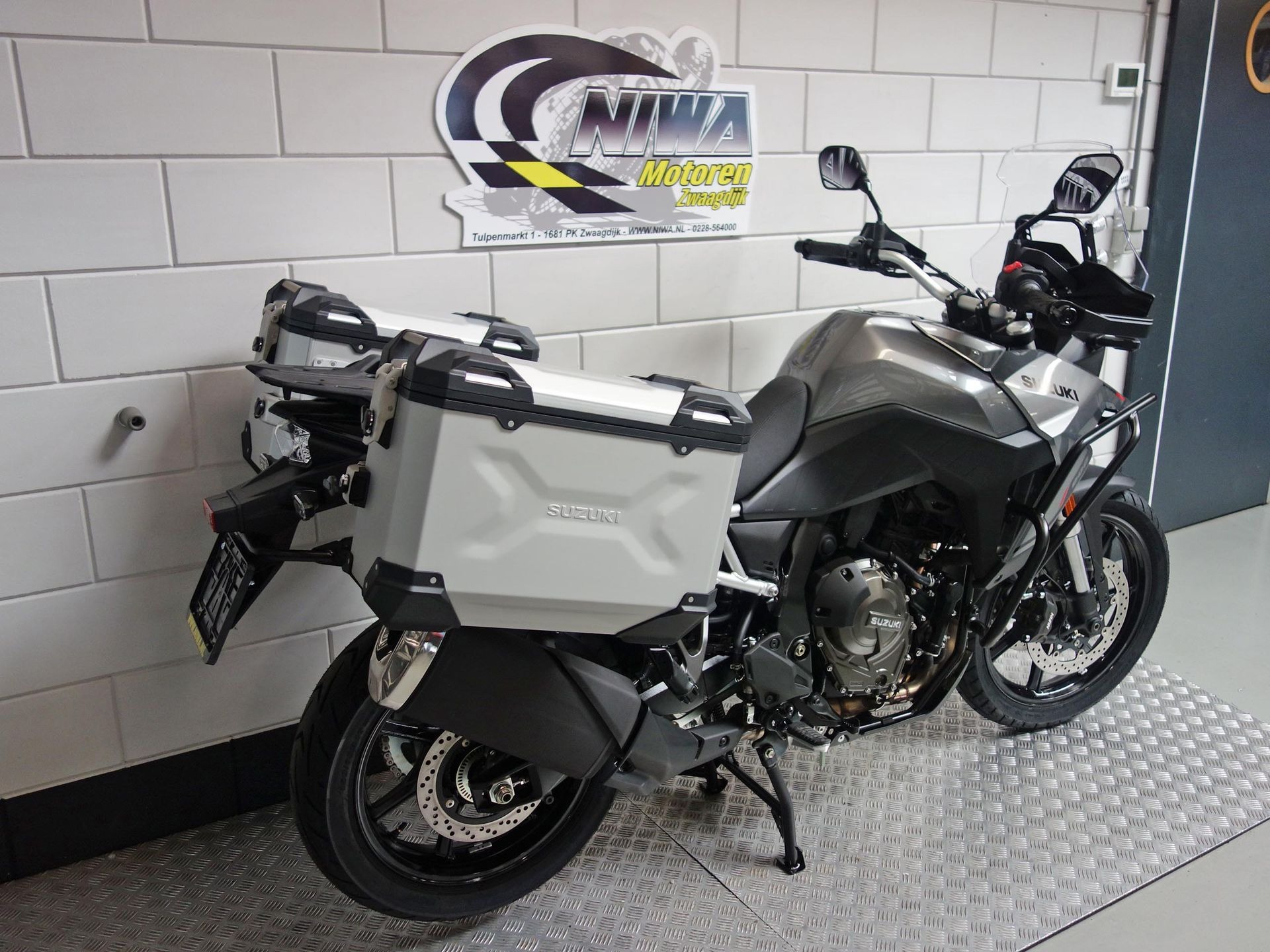 56633654-2 Nieuwe Suzuki V-Strom tour met 776cc motor uit 2026 bij NIWA Motoren