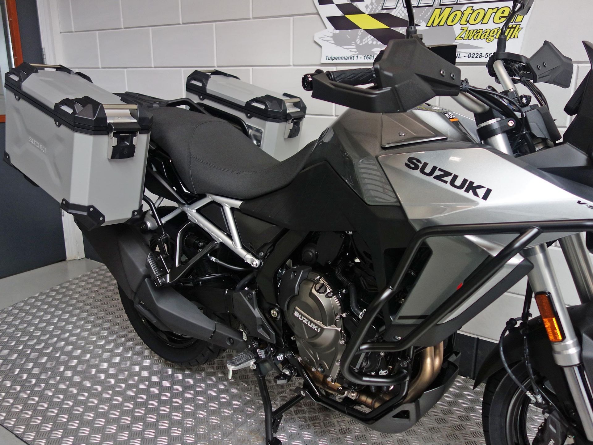 56633654-4 Nieuwe Suzuki V-Strom tour met 776cc motor uit 2026 bij NIWA Motoren