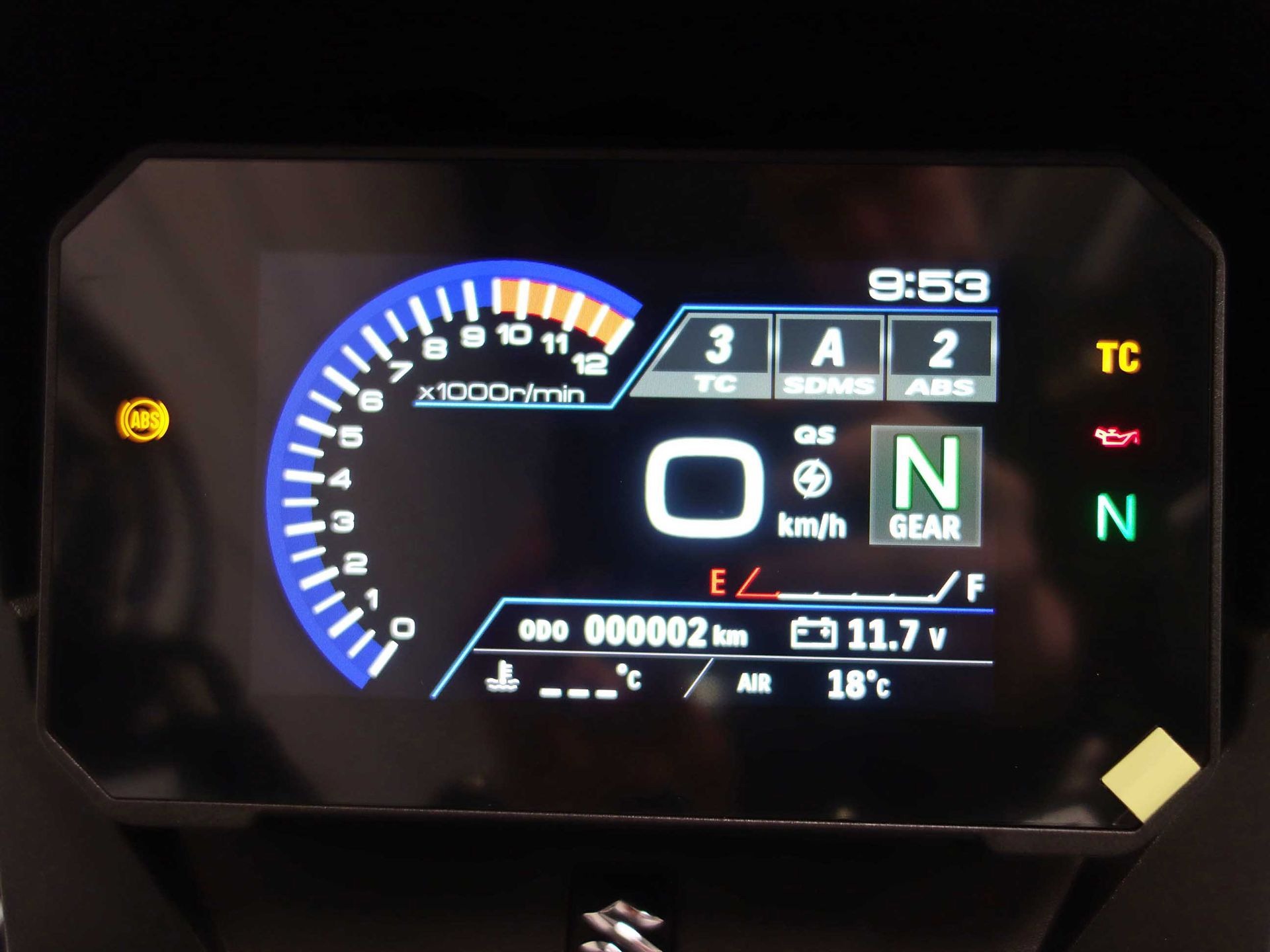 56633700-9 Nieuwe Suzuki V-Strom tour met 776cc motor uit 2026 bij NIWA Motoren